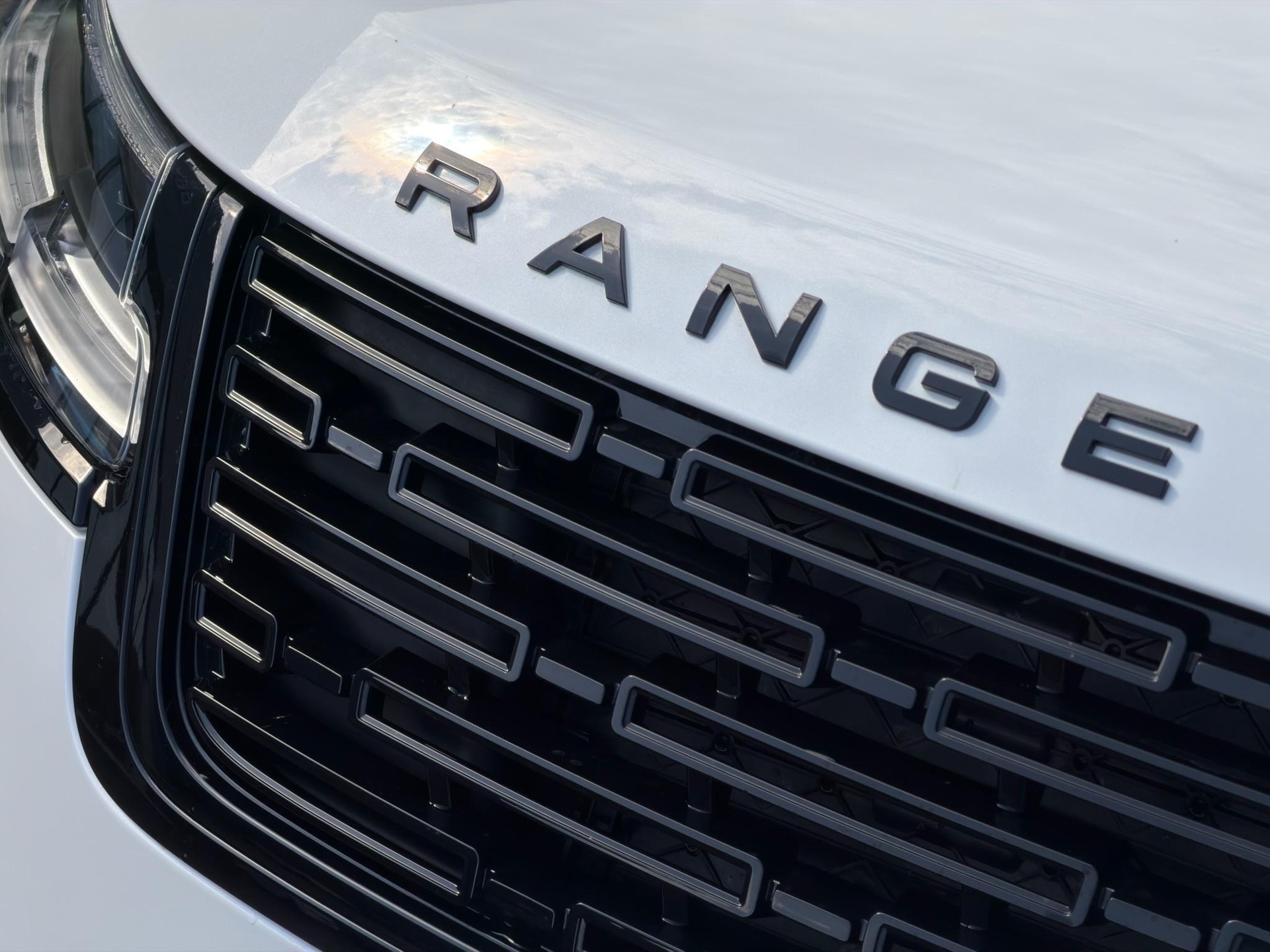 LAND ROVER Range Rover Velar 2.0 P400e Dynamic HSE-image-14