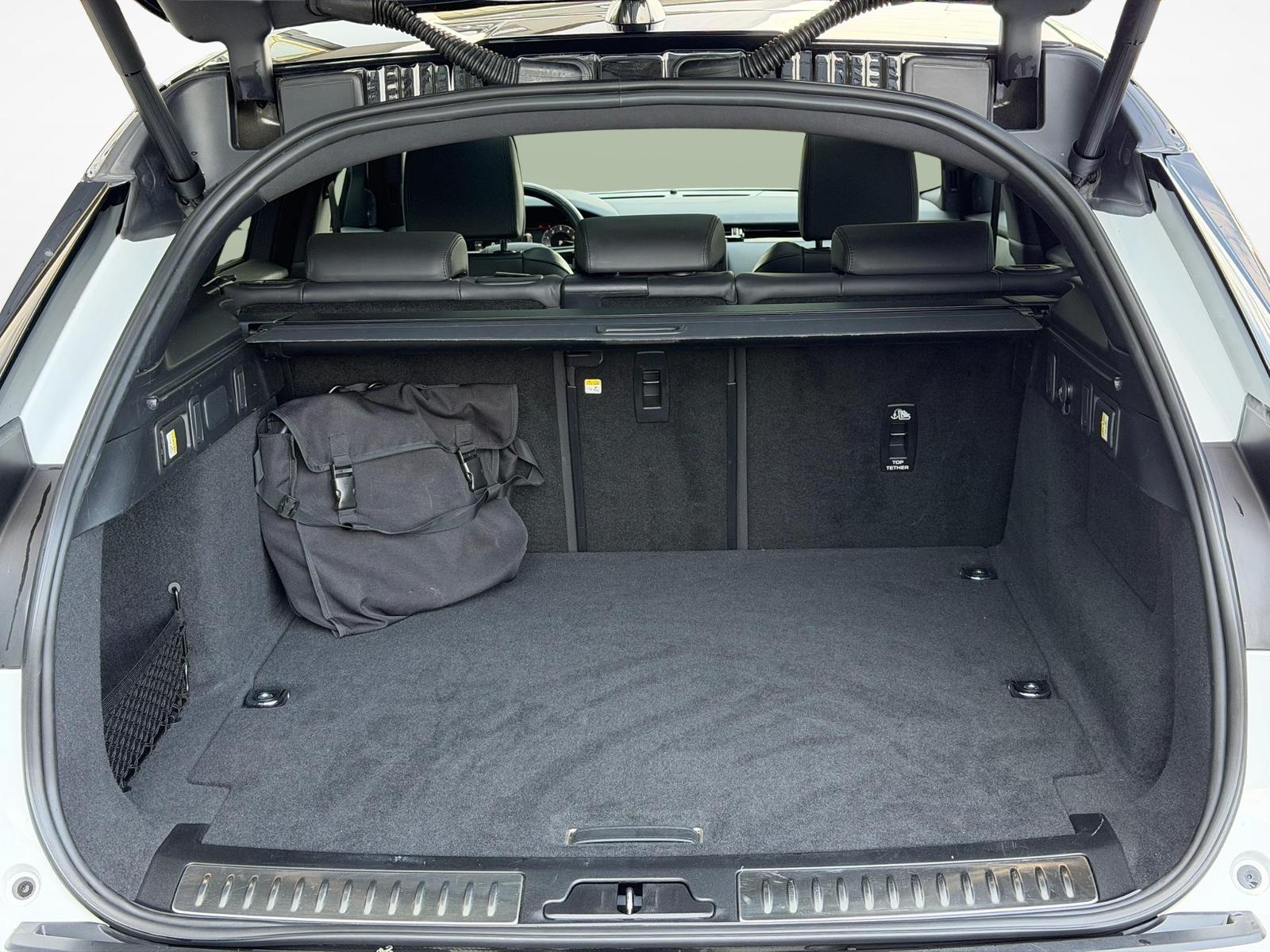 LAND ROVER Range Rover Velar 2.0 P400e Dynamic HSE-image-13