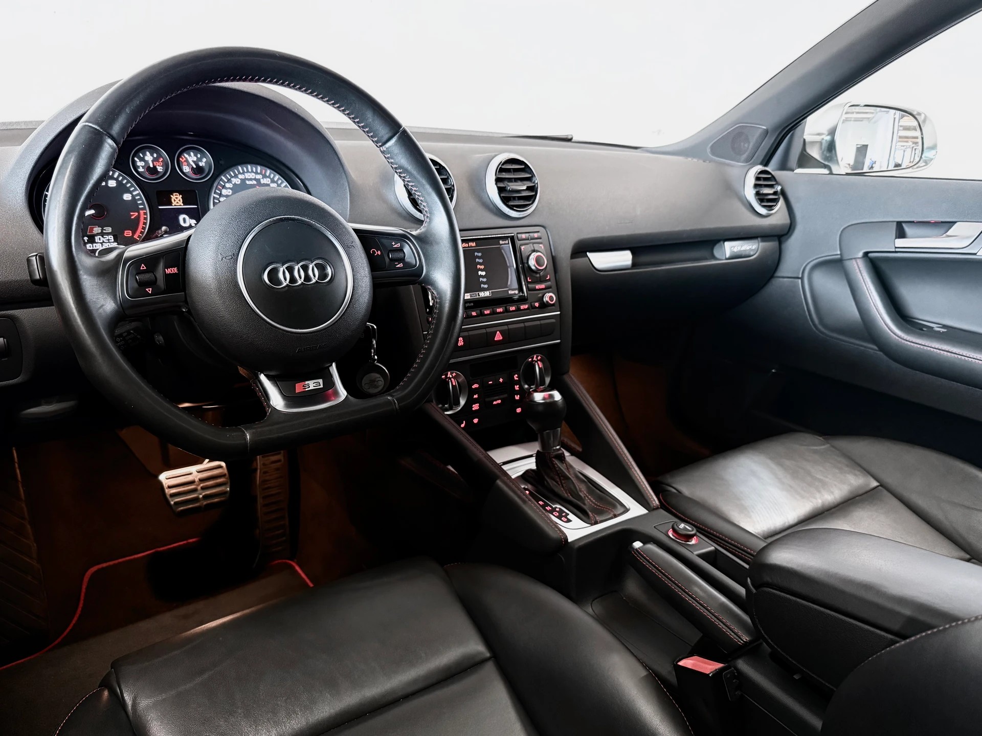 AUDI S3 SPORTBACK 2.0 TFSI QUATTRO S-TRONIC | CH-FZG | ALLRAD | LEDERSITZE | PANORAMADACH-image-5