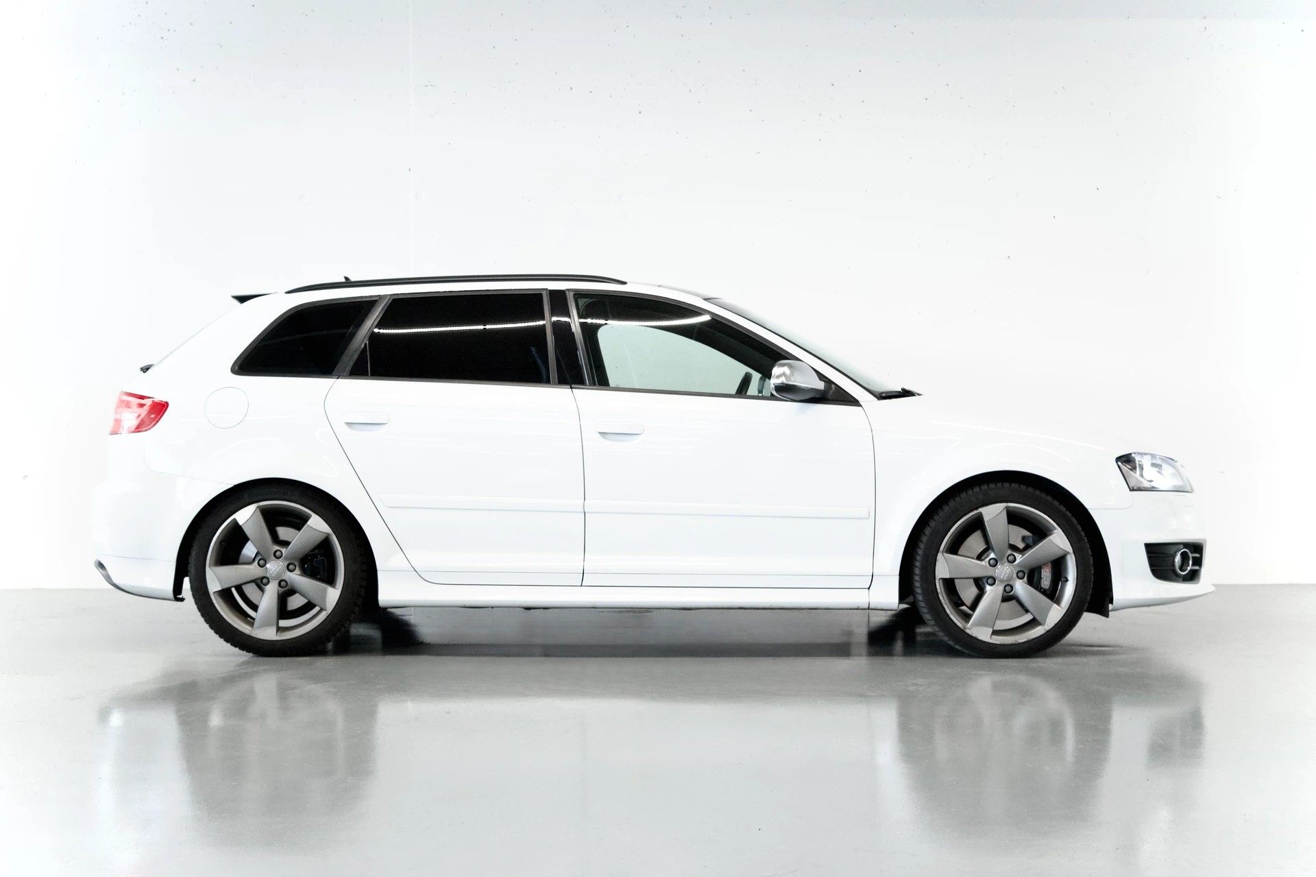 AUDI S3 SPORTBACK 2.0 TFSI QUATTRO S-TRONIC | CH-FZG | ALLRAD | LEDERSITZE | PANORAMADACH-image-3