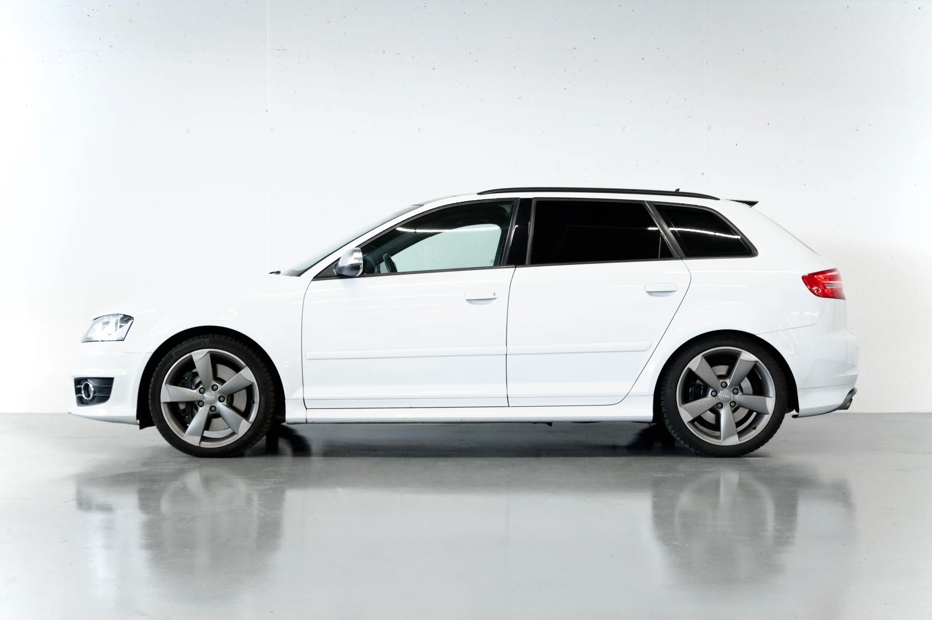 AUDI S3 SPORTBACK 2.0 TFSI QUATTRO S-TRONIC | CH-FZG | ALLRAD | LEDERSITZE | PANORAMADACH-image-1