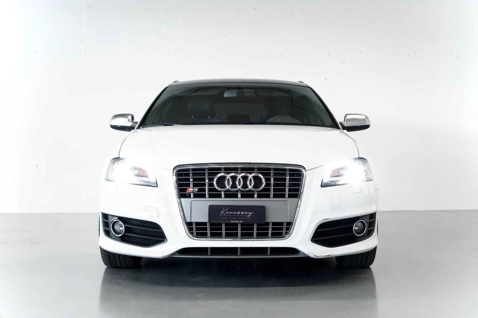 AUDI S3 SPORTBACK 2.0 TFSI QUATTRO S-TRONIC | CH-FZG | ALLRAD | LEDERSITZE | PANORAMADACH-image-4