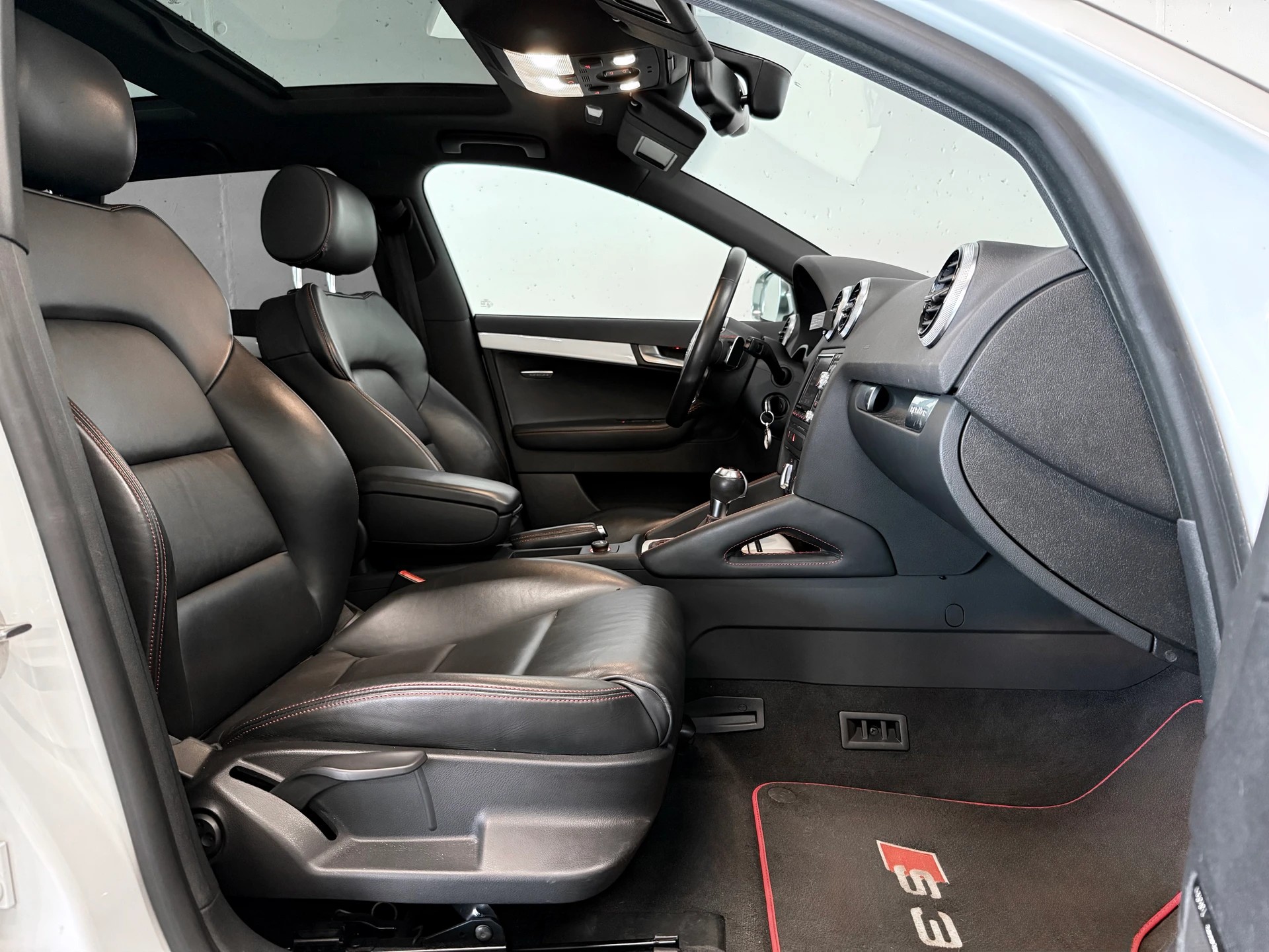 AUDI S3 SPORTBACK 2.0 TFSI QUATTRO S-TRONIC | CH-FZG | ALLRAD | LEDERSITZE | PANORAMADACH-image-12