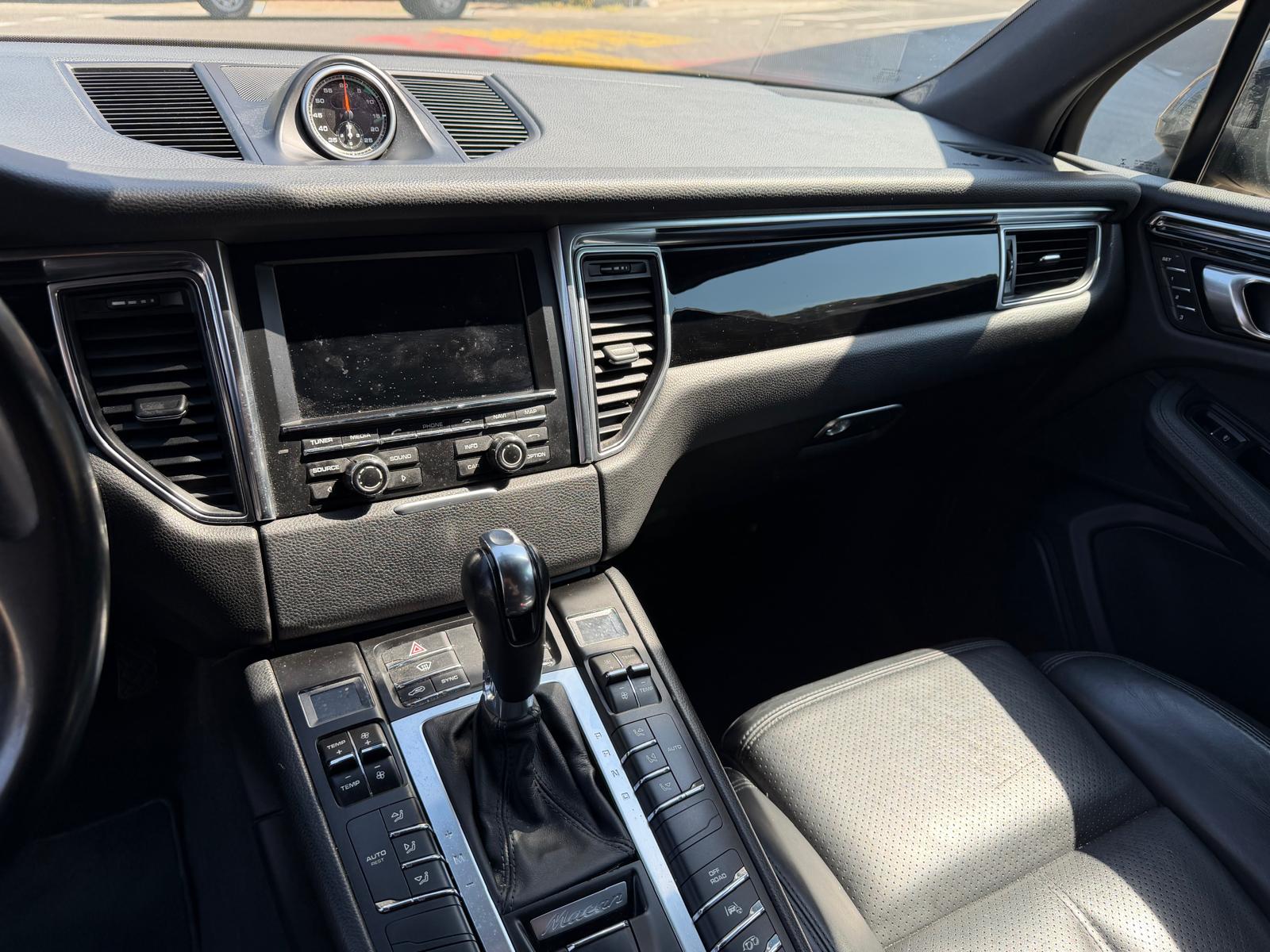 PORSCHE Macan S PDK-image-10