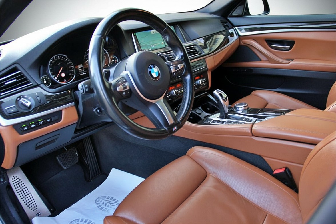 BMW 535d Touring xDrive M-Paket Platinum Sport Edition-image-8