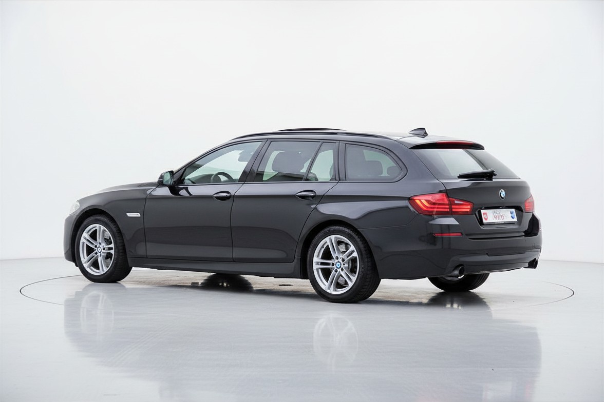 BMW 535d Touring xDrive M-Paket Platinum Sport Edition-image-2