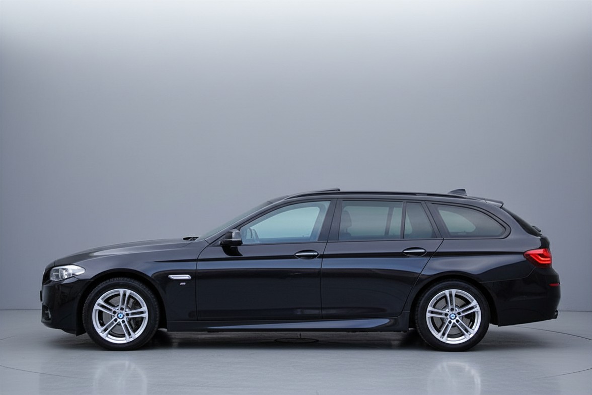BMW 535d Touring xDrive M-Paket Platinum Sport Edition-image-1