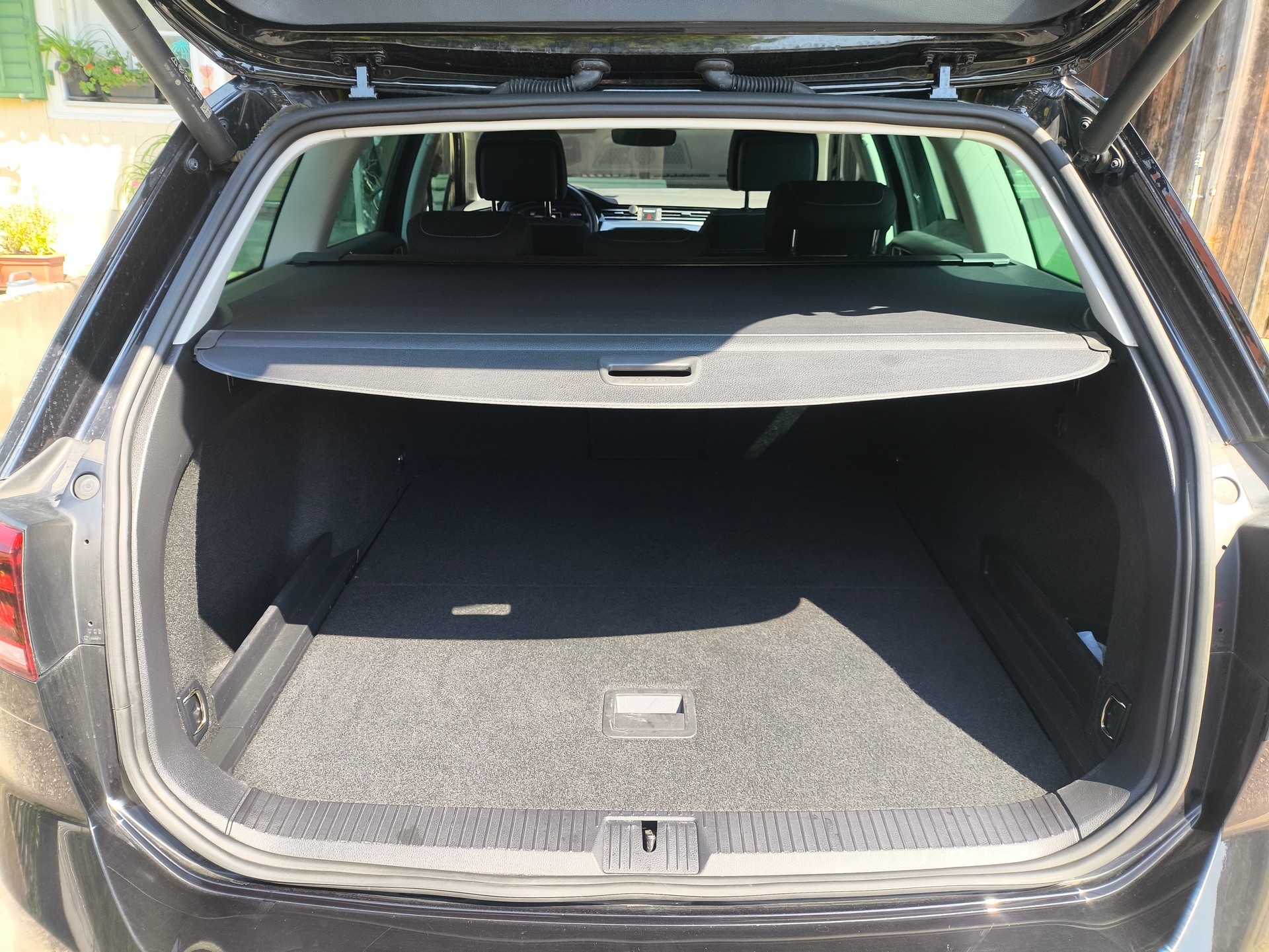 VW Passat 2.0 TDI BMT Elegance DSG-image-12