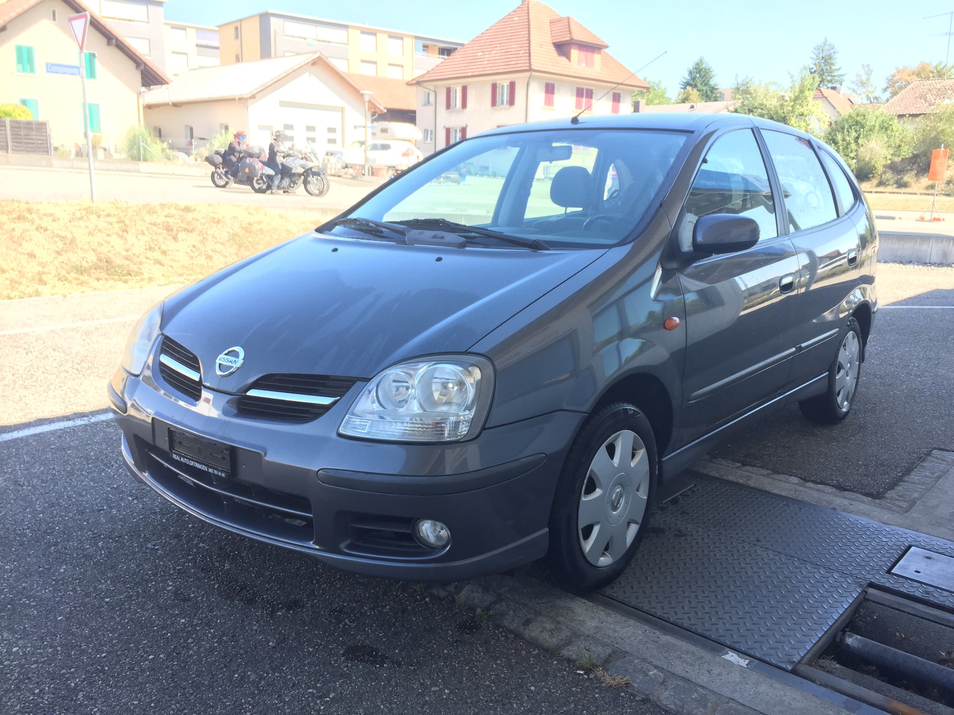 NISSAN Almera Tino 1.8 16V tekna-image-1