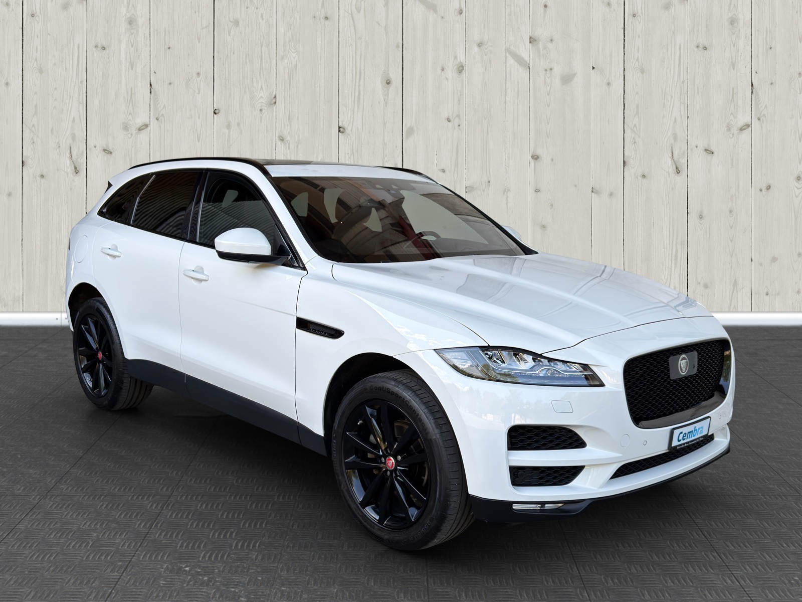 JAGUAR F-Pace 25t Prestige Advantage AWD Automatik-image-0
