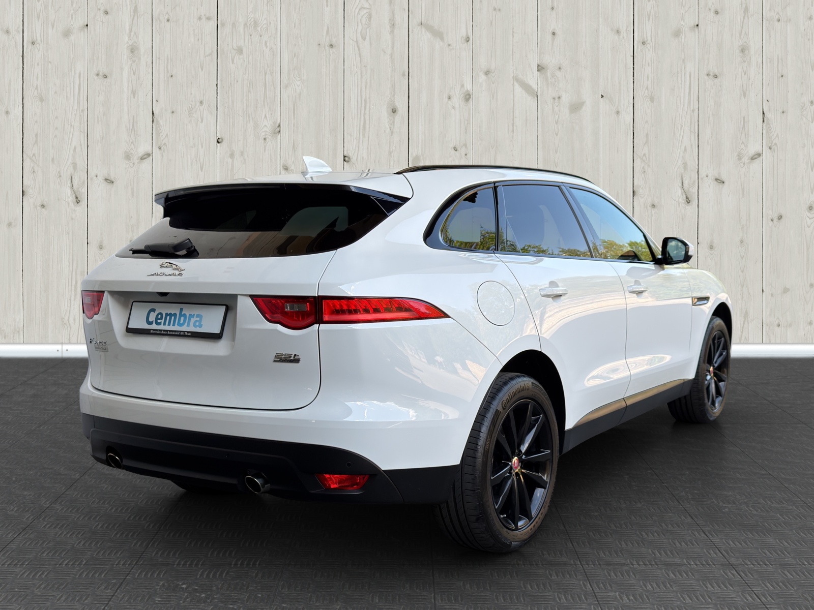 JAGUAR F-Pace 25t Prestige Advantage AWD Automatik-image-6