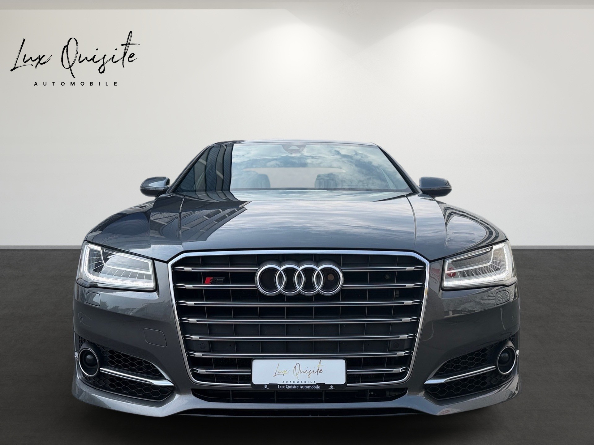 AUDI S8 4.0 TFSI V8 quattro tiptronic-image-1
