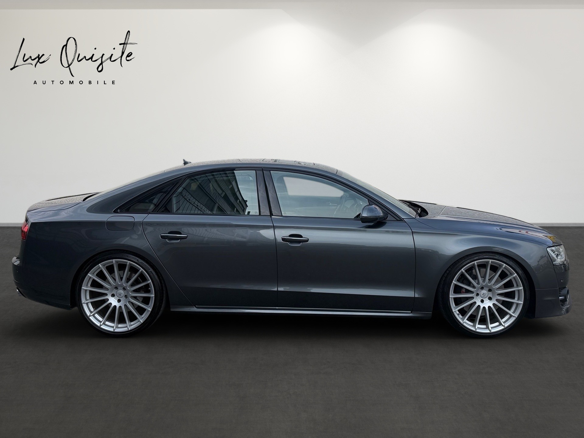 AUDI S8 4.0 TFSI V8 quattro tiptronic-image-3