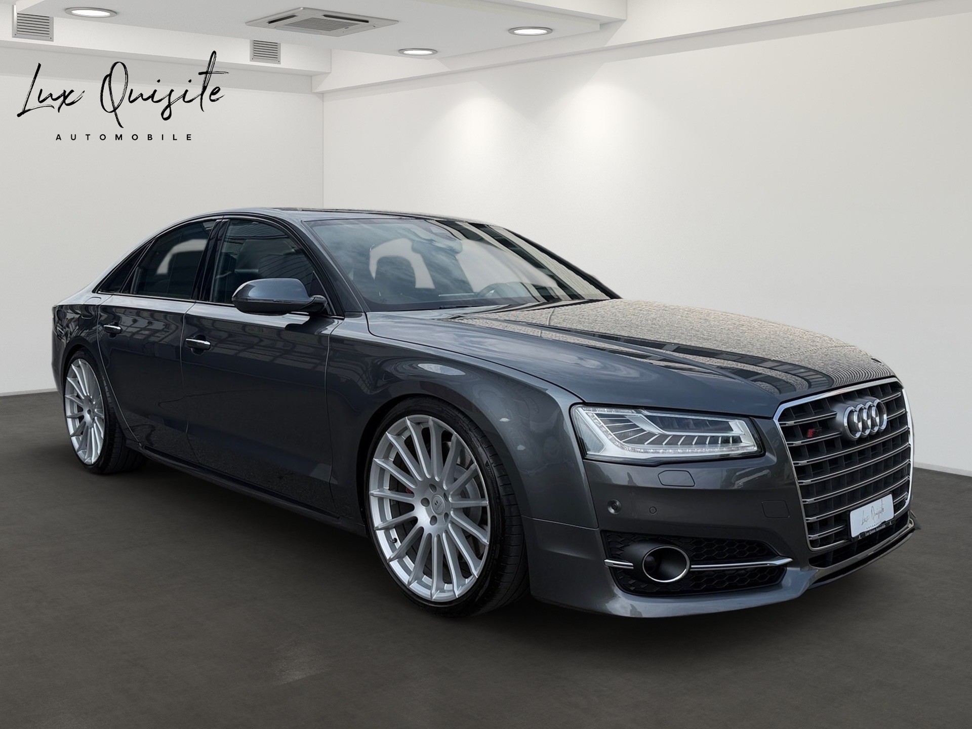 AUDI S8 4.0 TFSI V8 quattro tiptronic-image-2