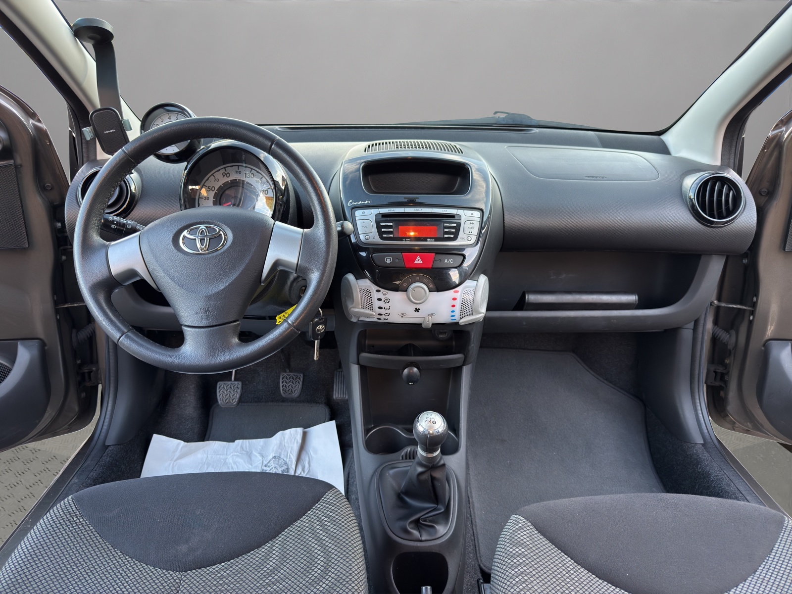 TOYOTA Aygo 1.0 VVT-i Luna-image-13
