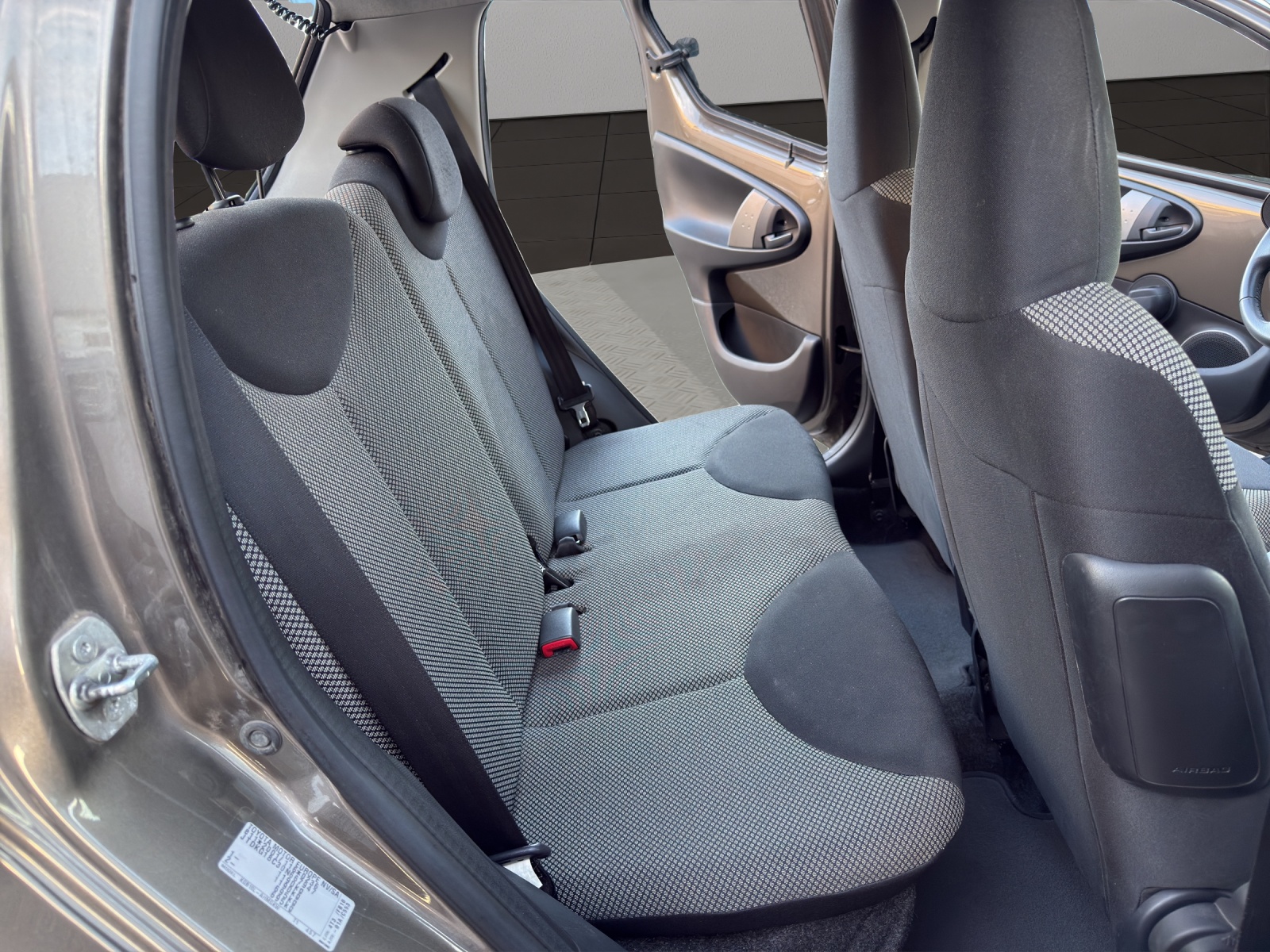 TOYOTA Aygo 1.0 VVT-i Luna-image-17