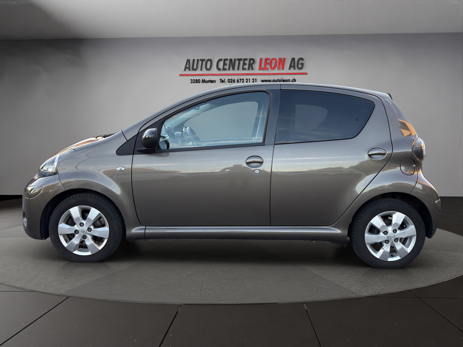 TOYOTA Aygo 1.0 VVT-i Luna-image-2