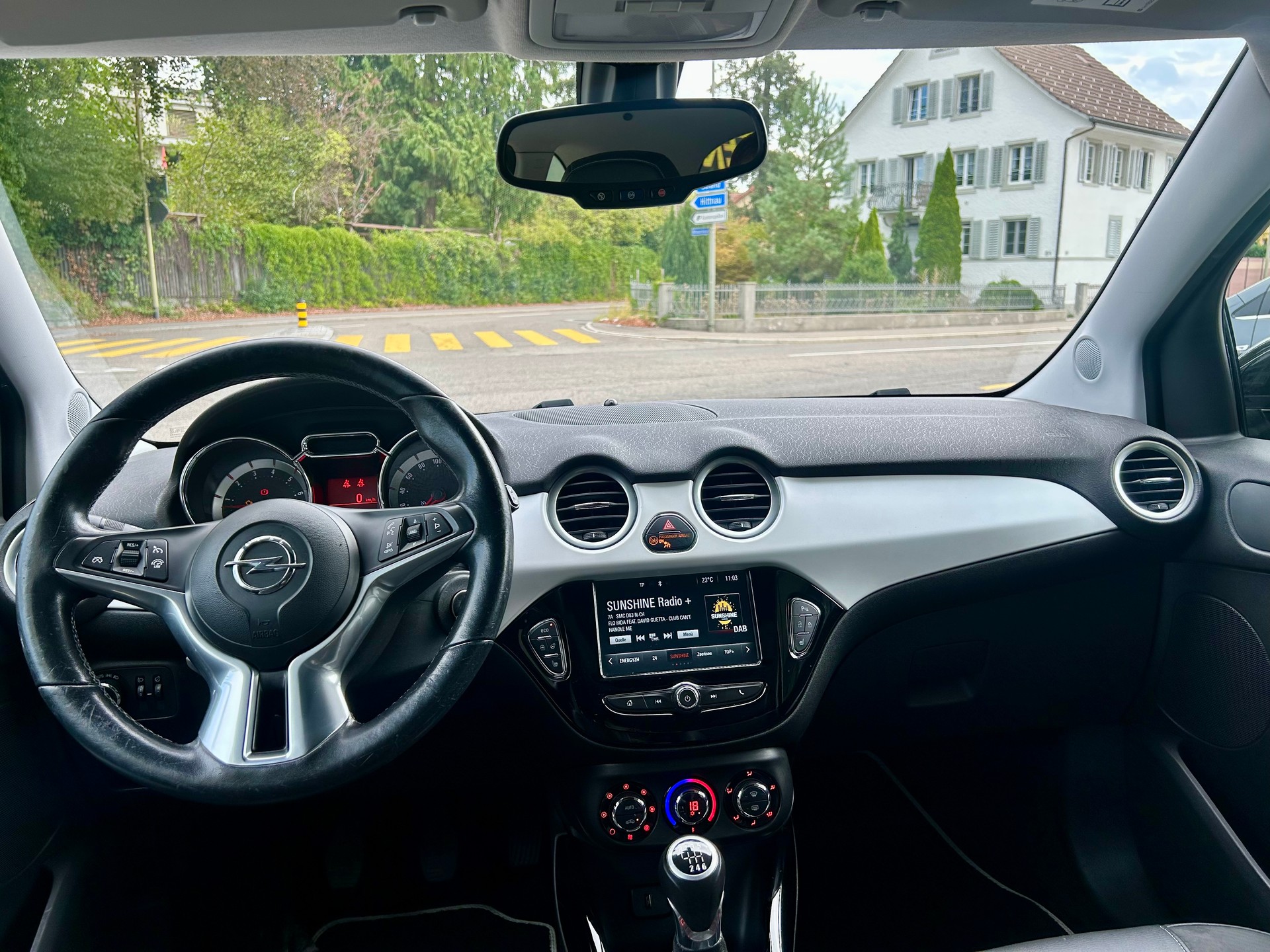 OPEL Adam 1.0 T. Swingtop Ed-image-9