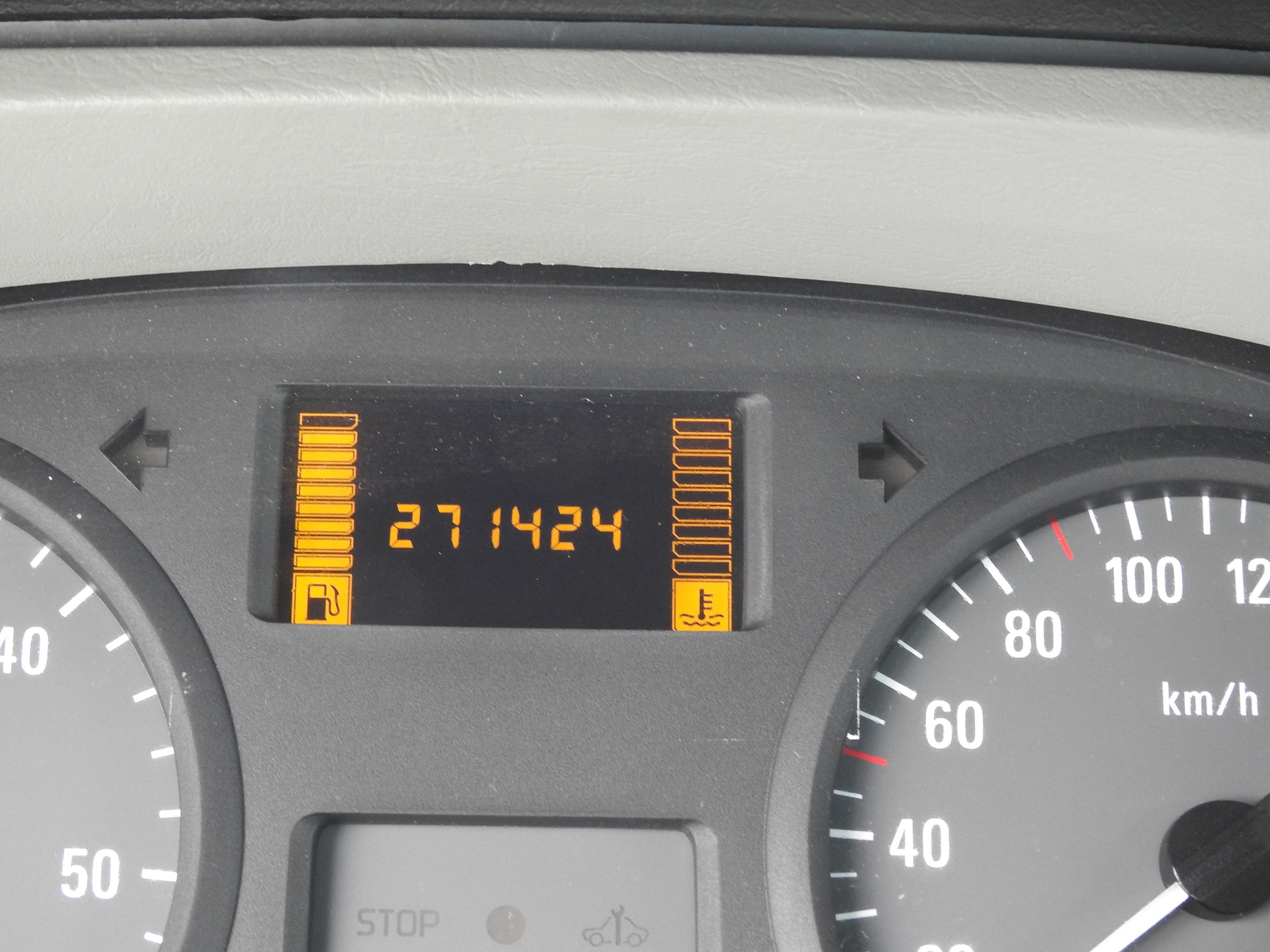 OPEL Vivaro 2.0 CDTI 2.7t L1H1-image-22