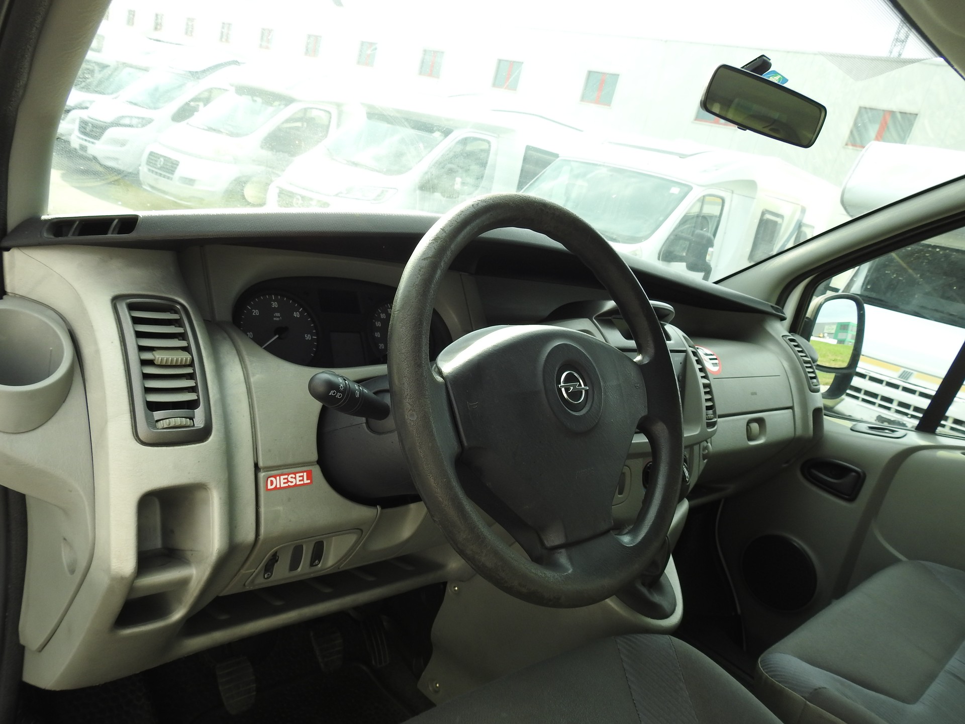 OPEL Vivaro 2.0 CDTI 2.7t L1H1-image-11