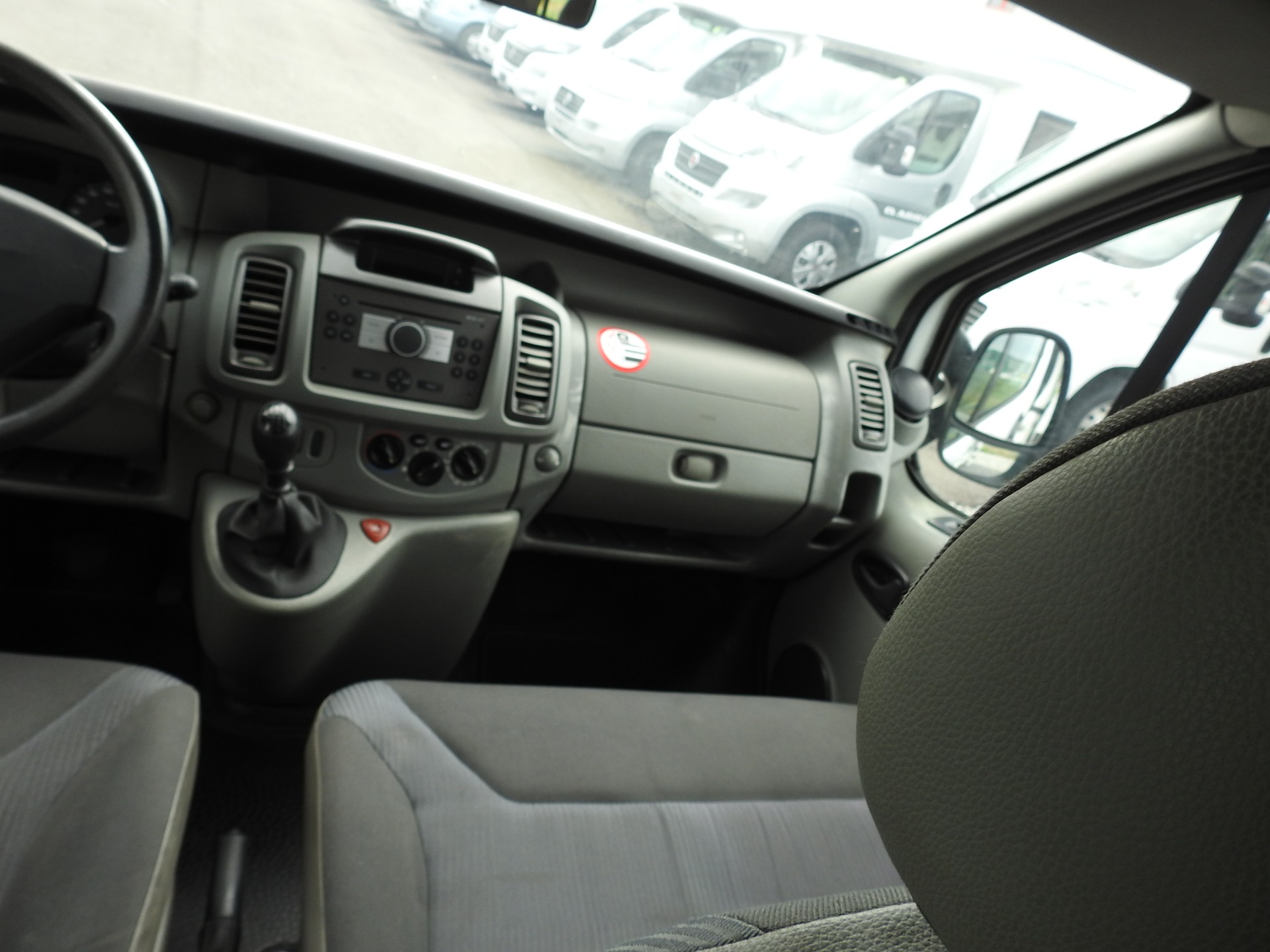 OPEL Vivaro 2.0 CDTI 2.7t L1H1-image-18