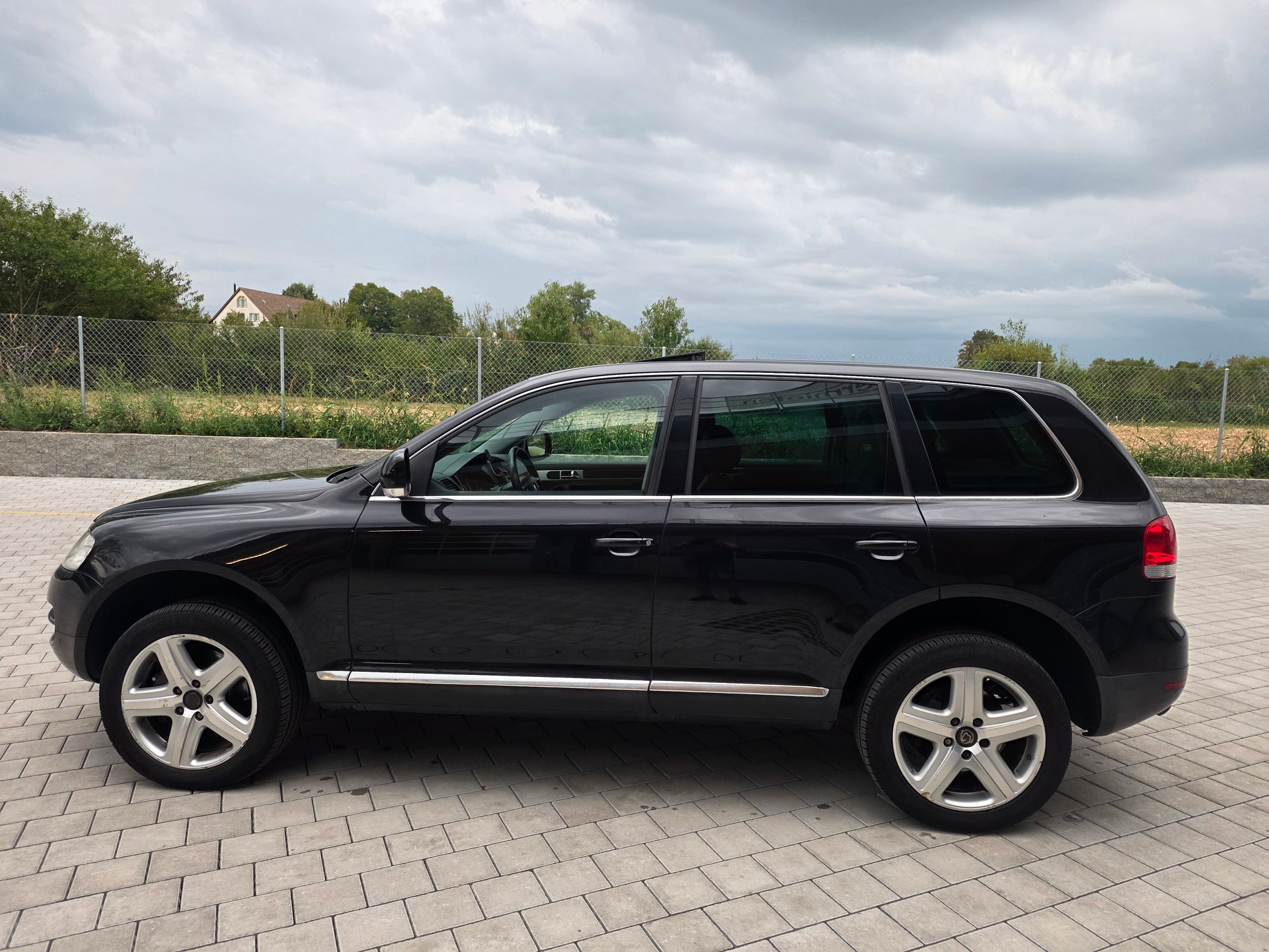 VW Touareg 5.0 TDI V10 Automatic-image-6