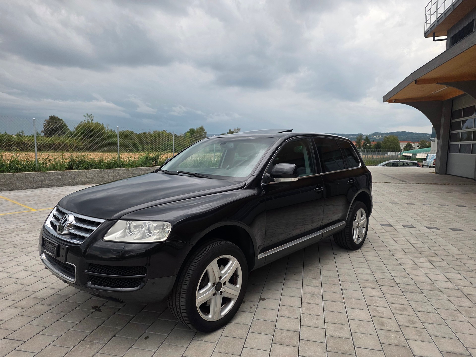 VW Touareg 5.0 TDI V10 Automatic-image-3