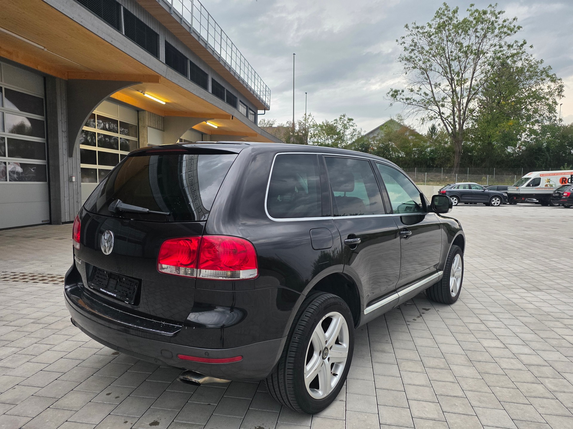 VW Touareg 5.0 TDI V10 Automatic-image-4