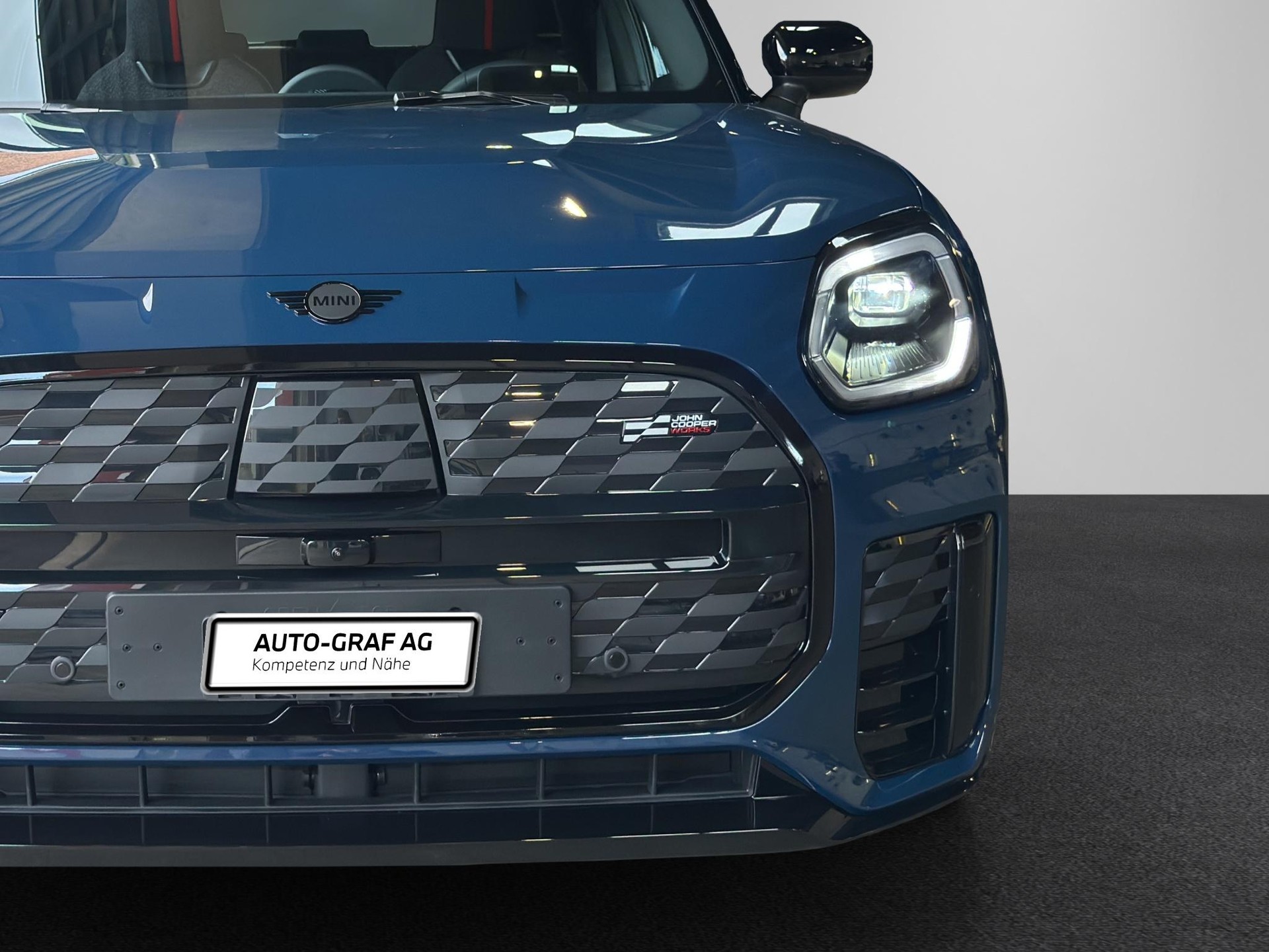 MINI "JCW" Countryman SE ALL4-image-8