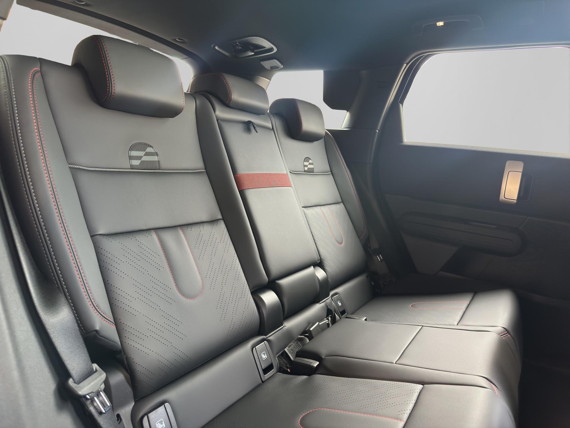 MINI "JCW" Countryman SE ALL4-image-19