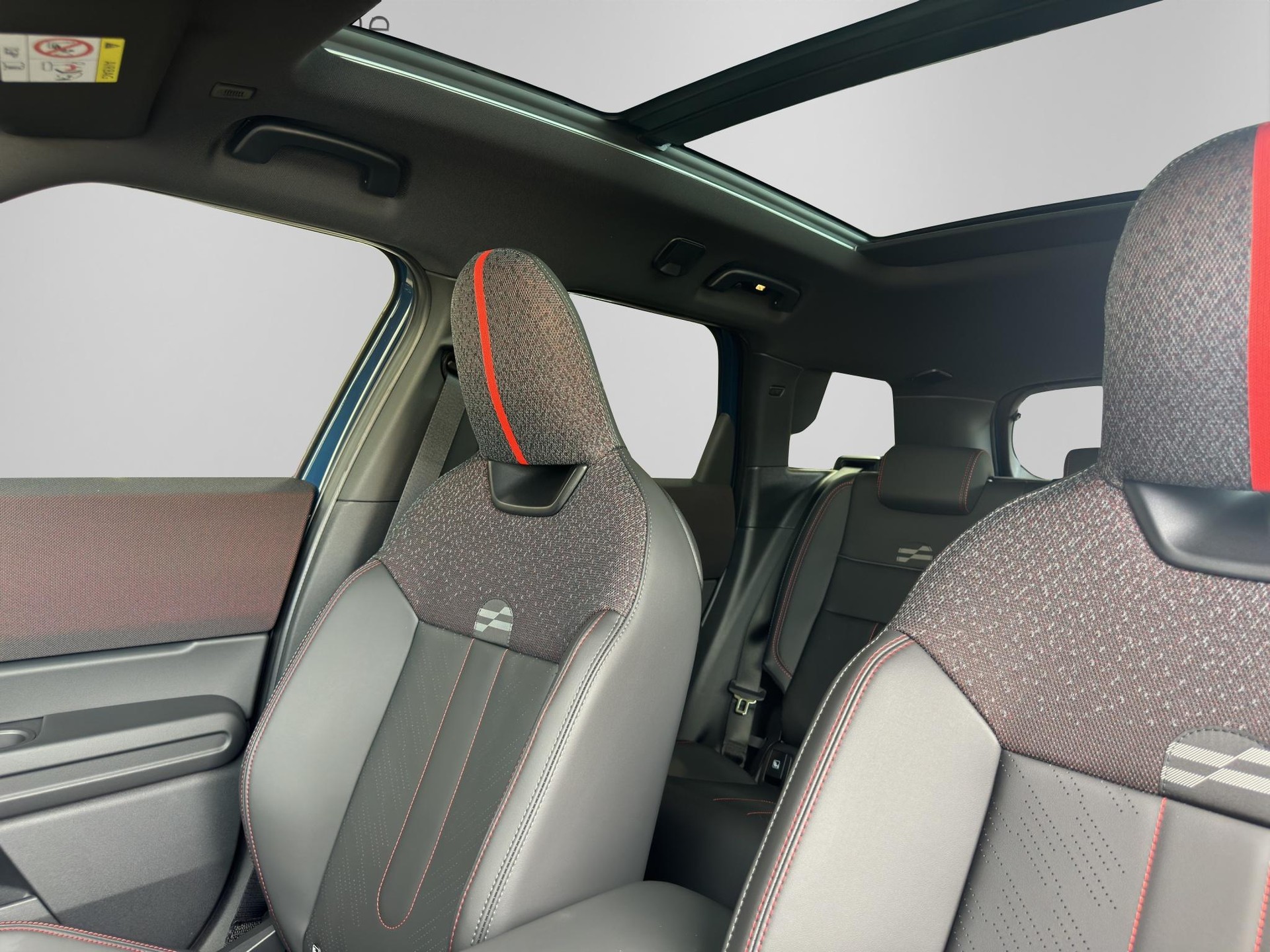 MINI "JCW" Countryman SE ALL4-image-11