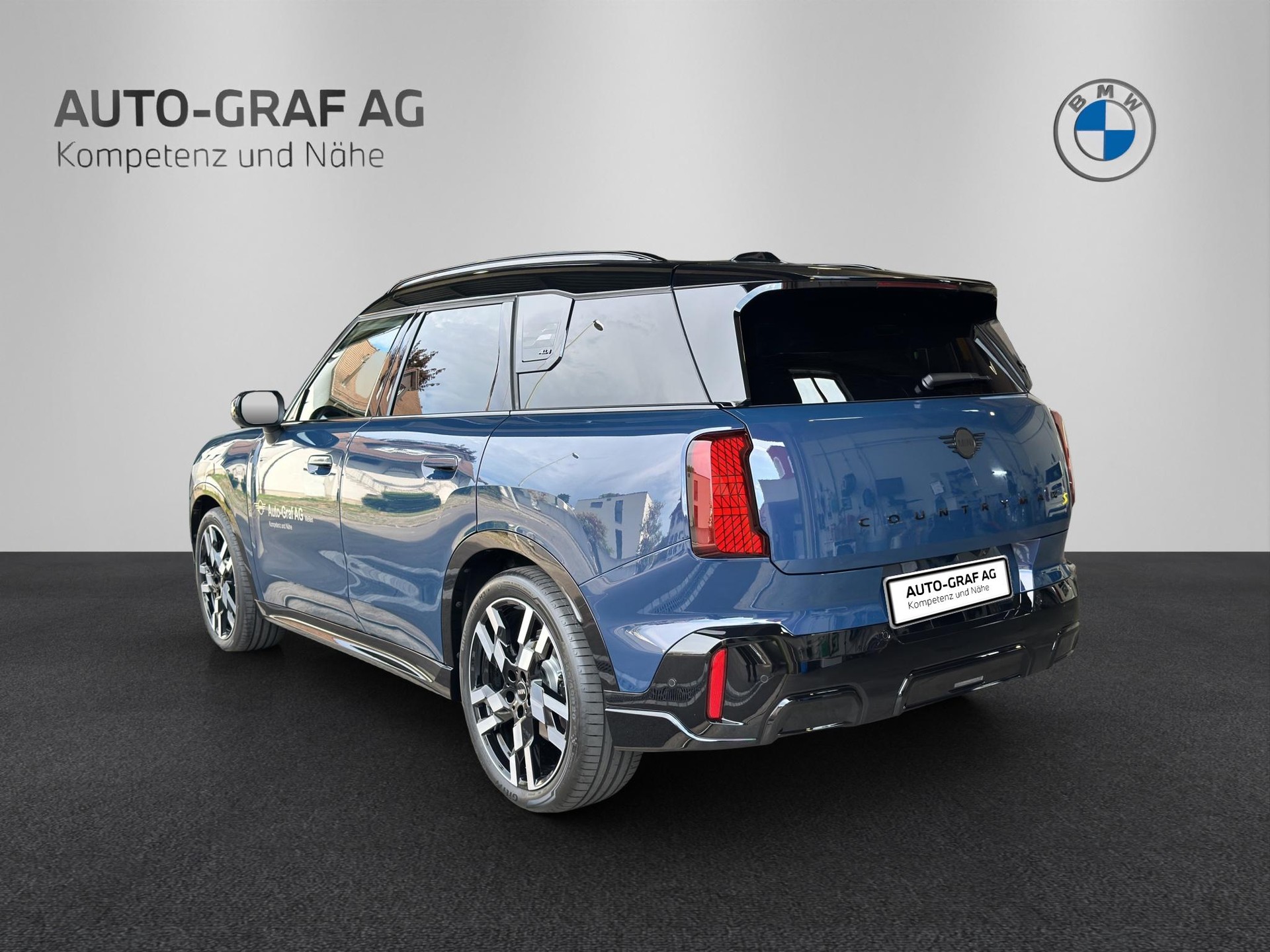 MINI "JCW" Countryman SE ALL4-image-2