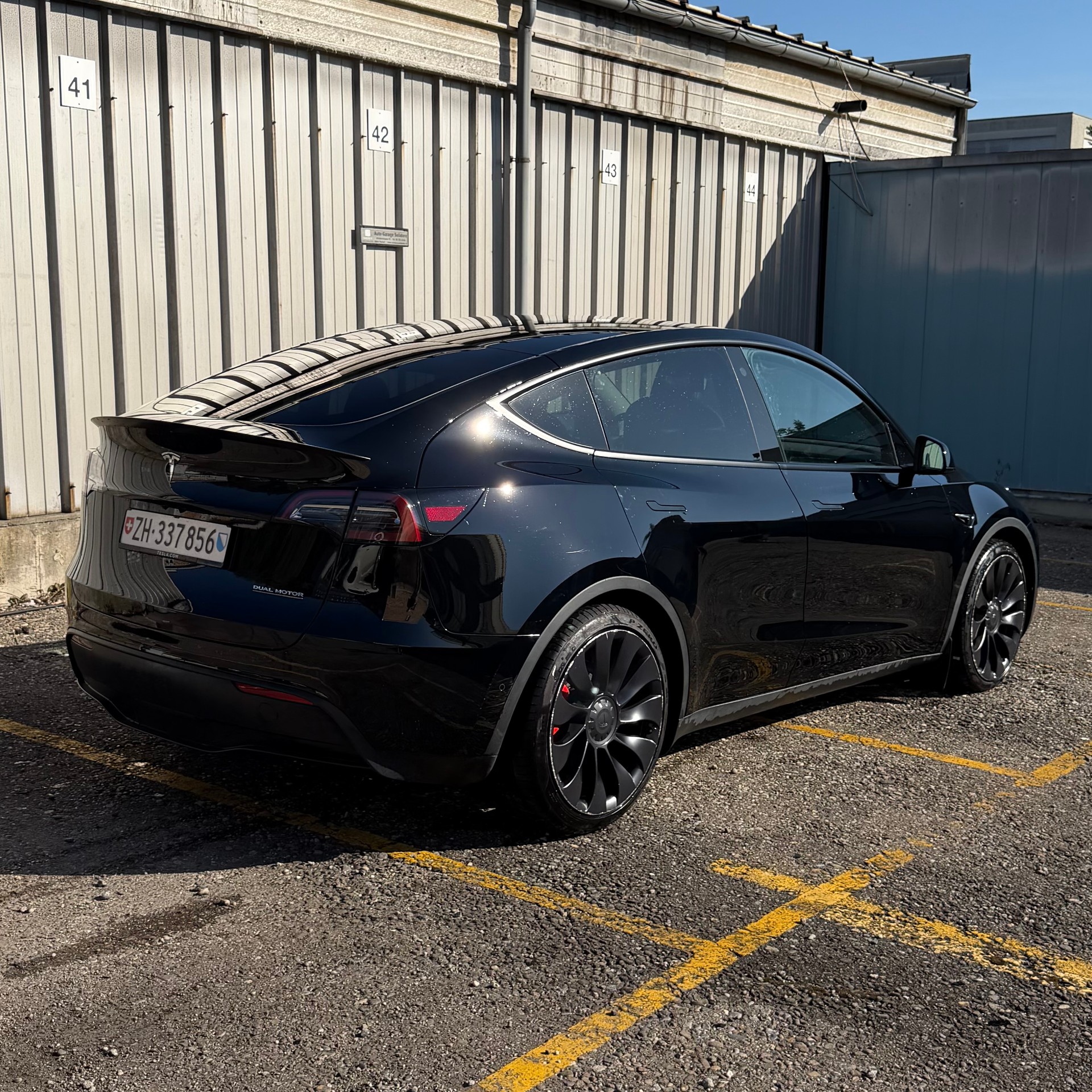 TESLA Performance D-image-2