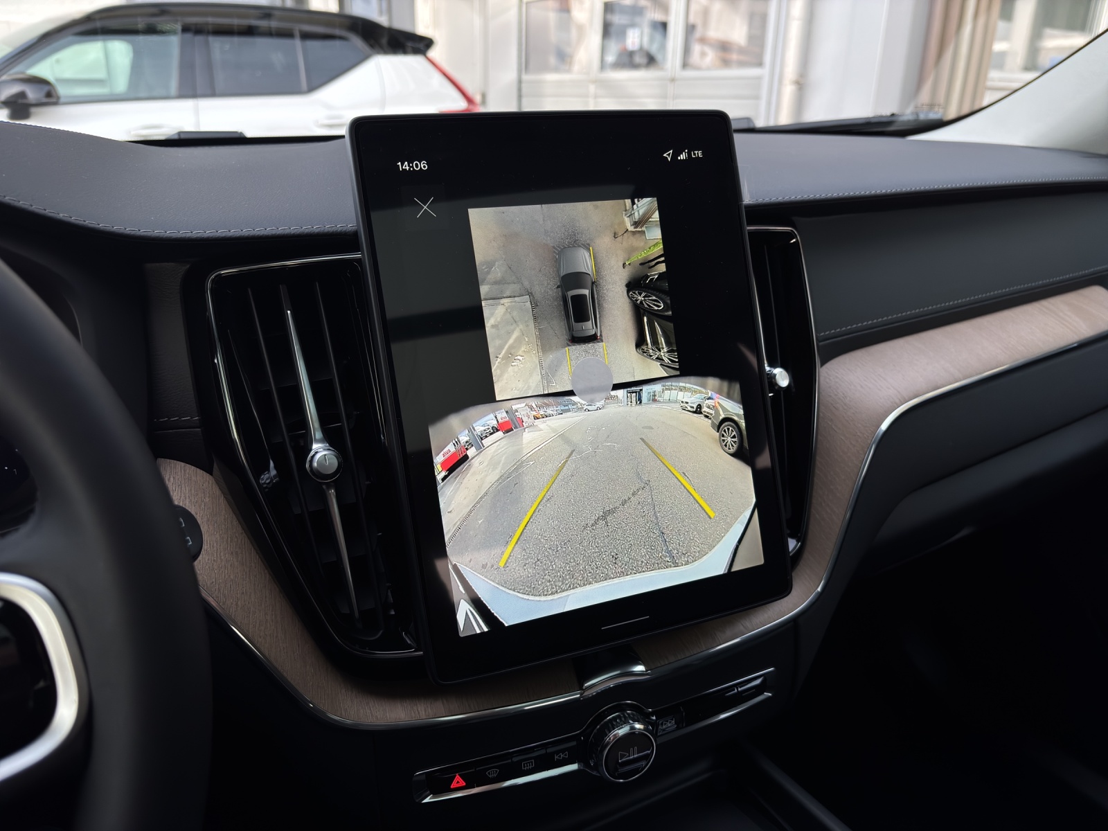 VOLVO XC60 2.0 B5 MH Ultra Dark AWD-image-15