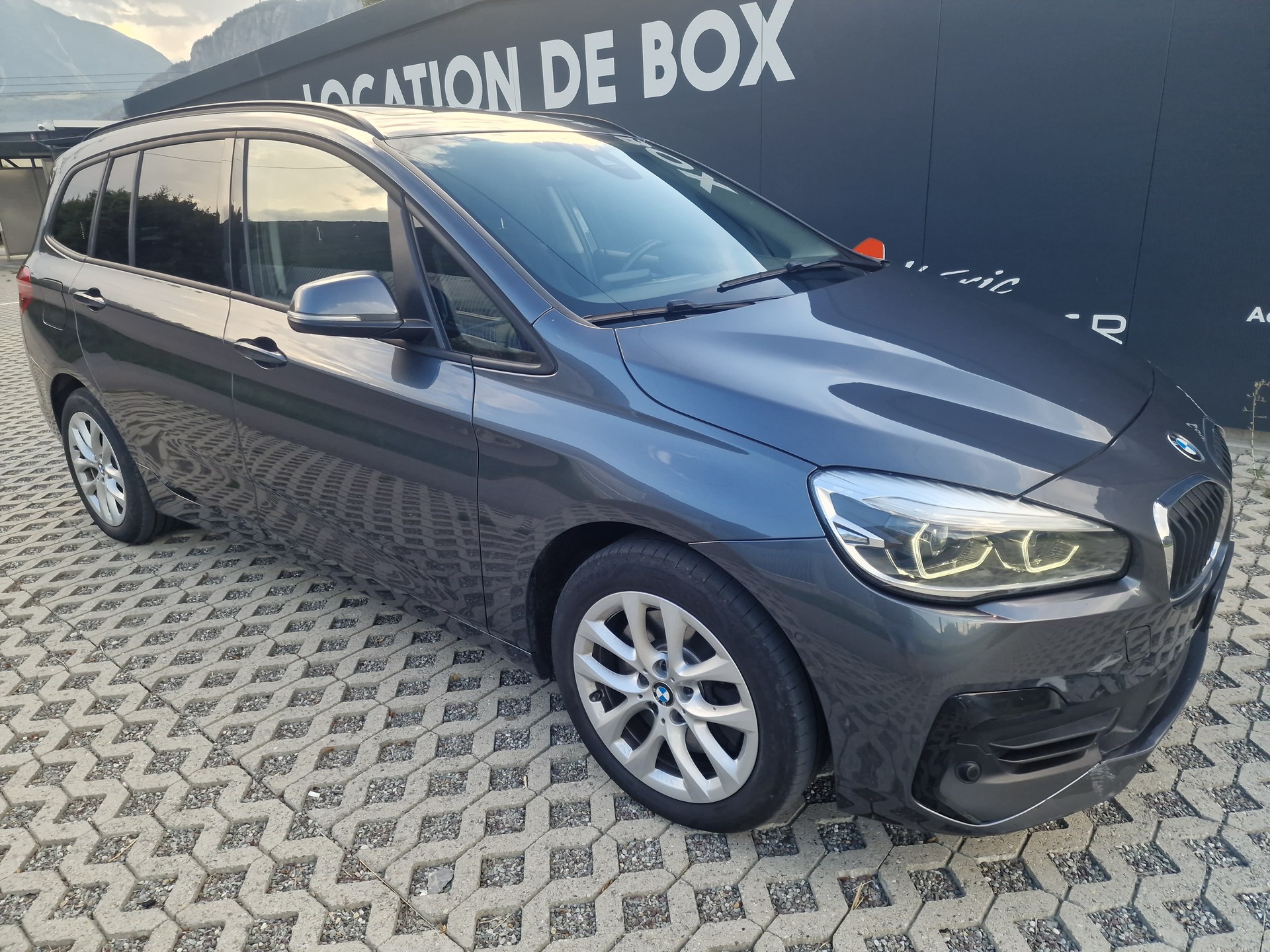 BMW 218d xDrive Gran Tourer Steptronic Sport Line-image-1
