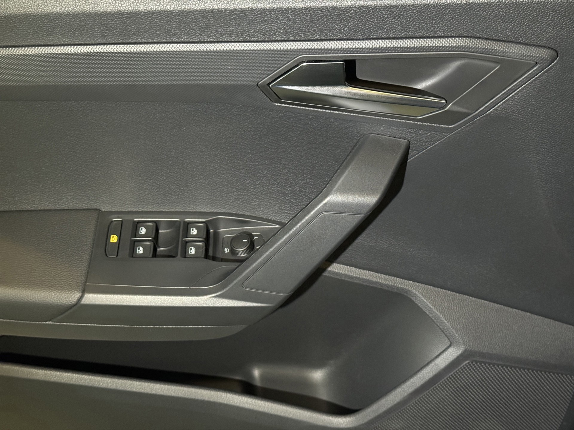 SEAT Arona 1.0 TSI Eco Move DSG "Navi-Digital Cockpit"-image-8