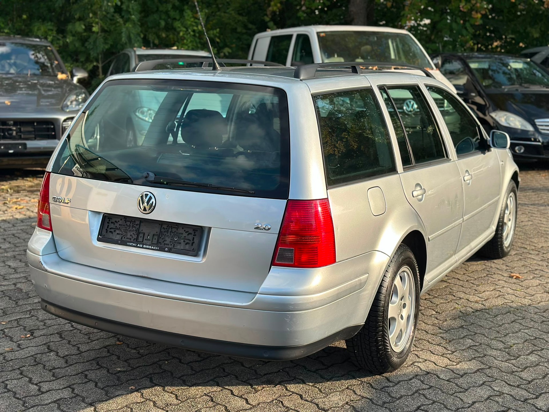 VW Variant-image-2