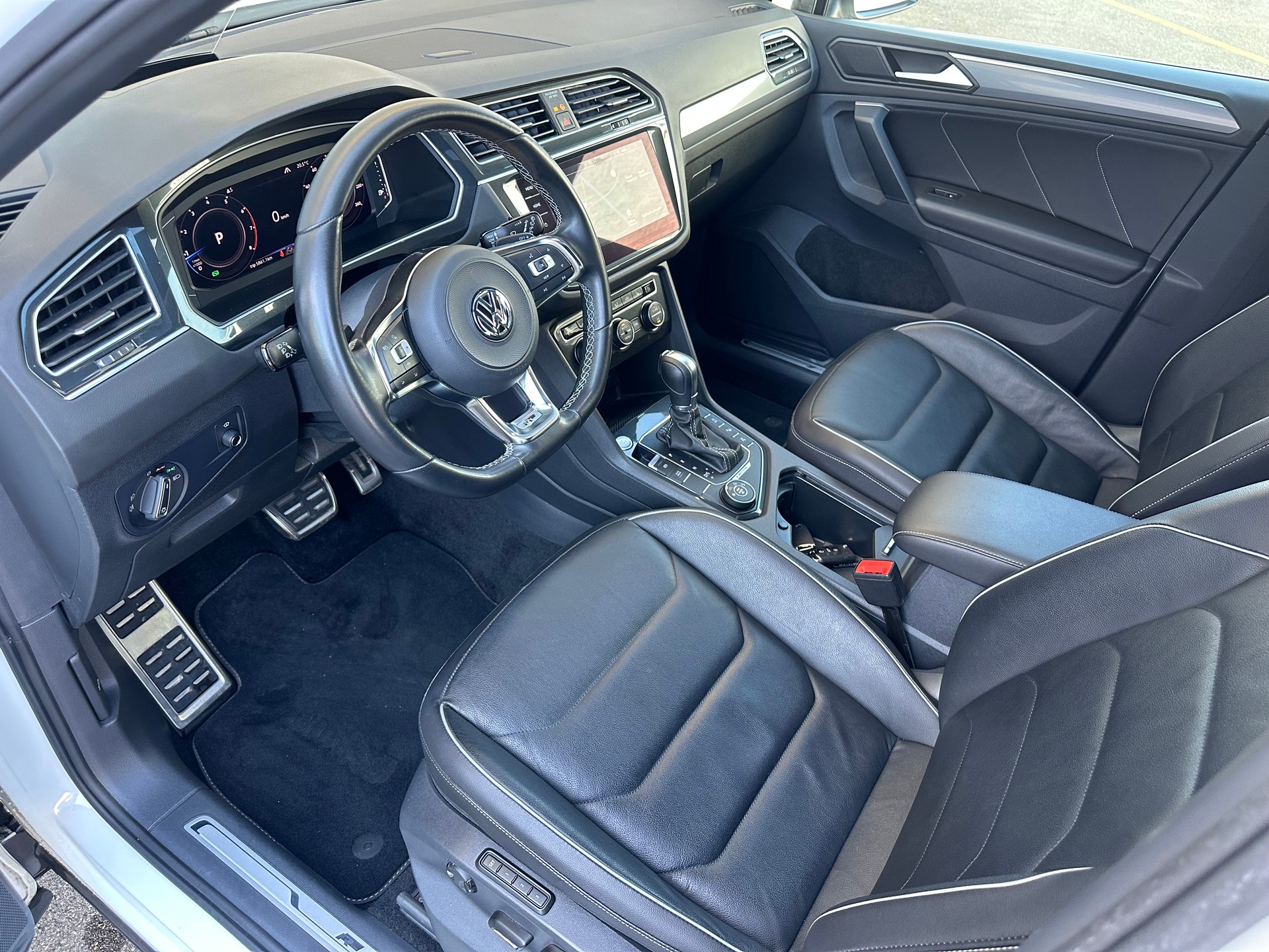 VW Tiguan 2.0TSI R-Line 4Motion DSG-image-7