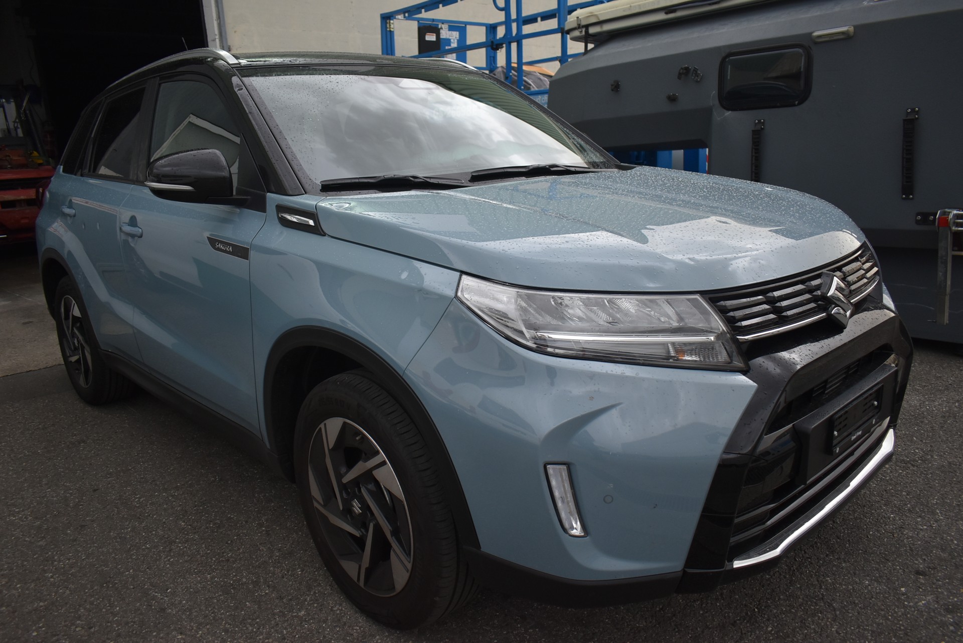 SUZUKI Vitara 1.4 Boosterjet Black Edition Top 4x4 Hybrid Automatic-image-2
