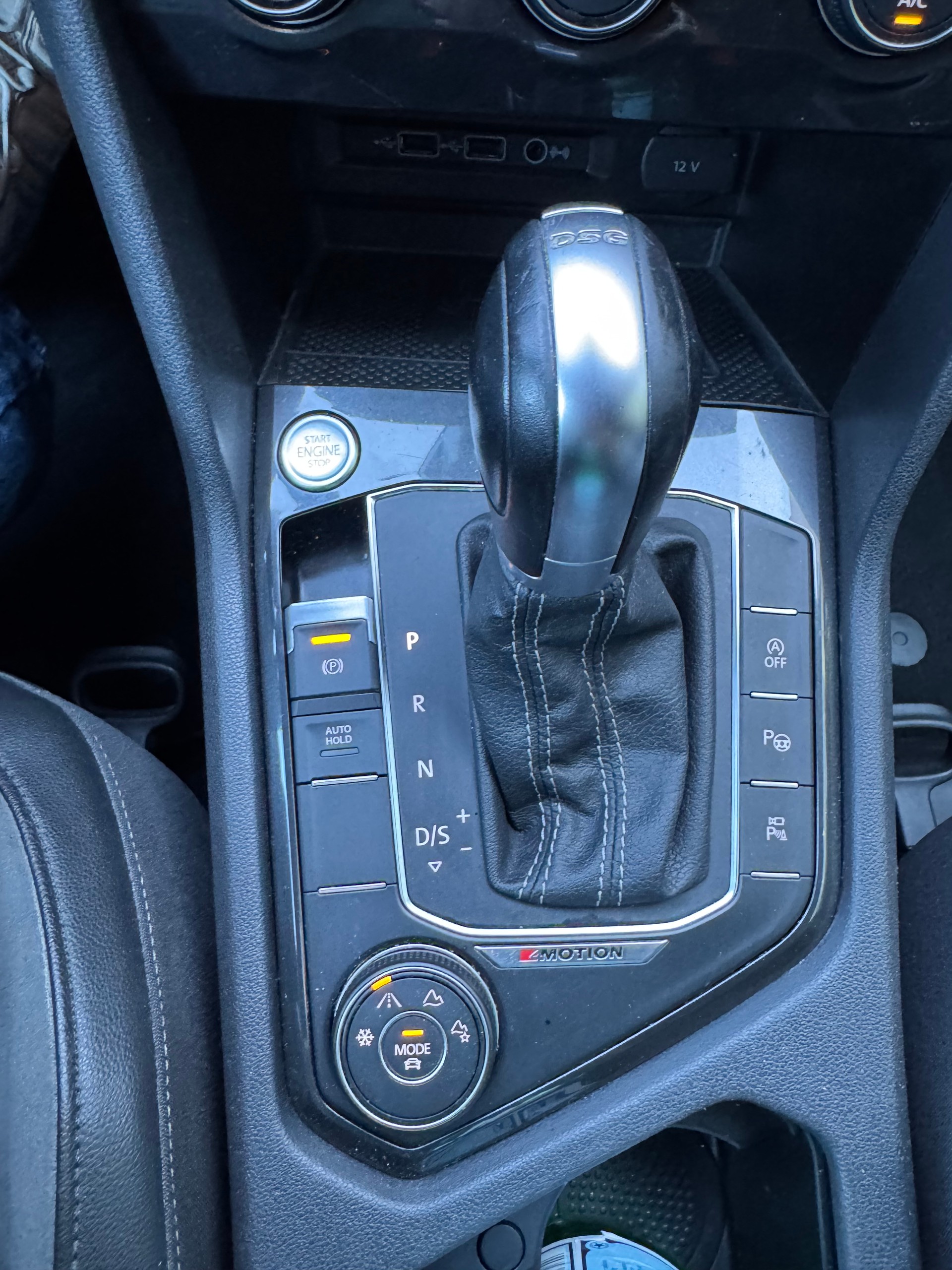 VW Tiguan 2.0TSI R-LINE 4Motion DSG-image-11