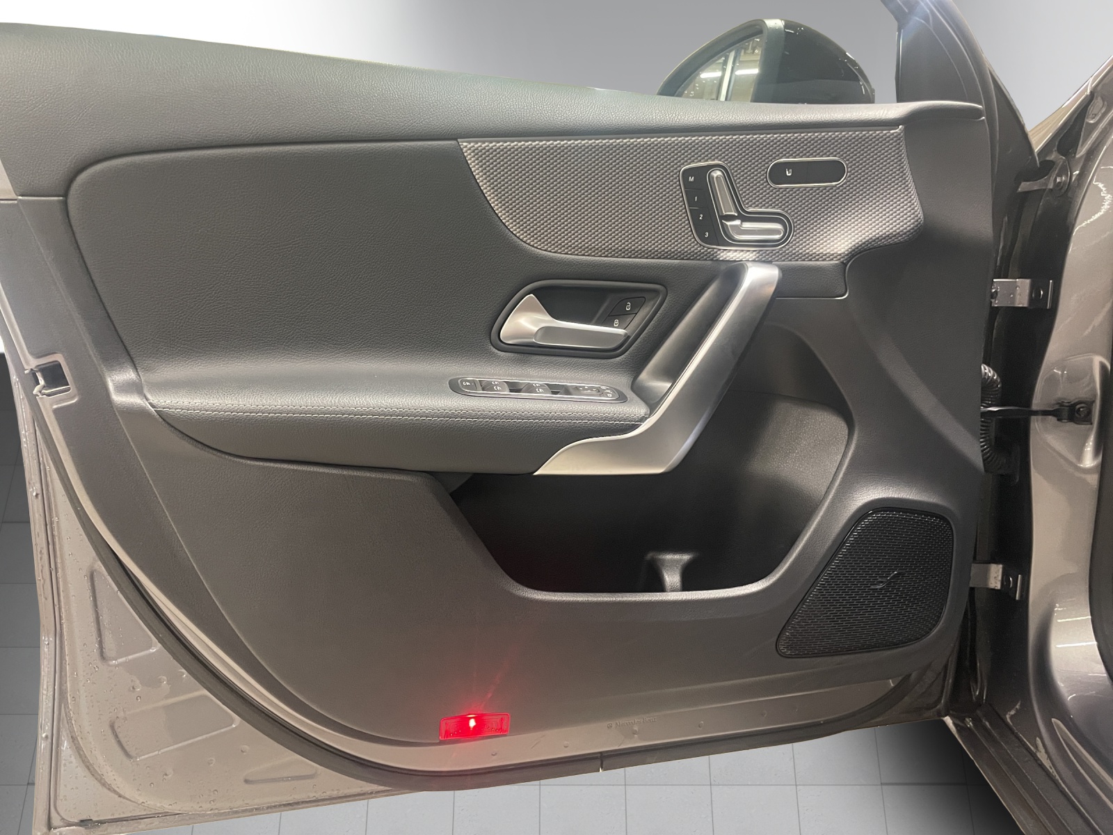 MERCEDES-BENZ A 180 Night Star 7G-DCT-image-7