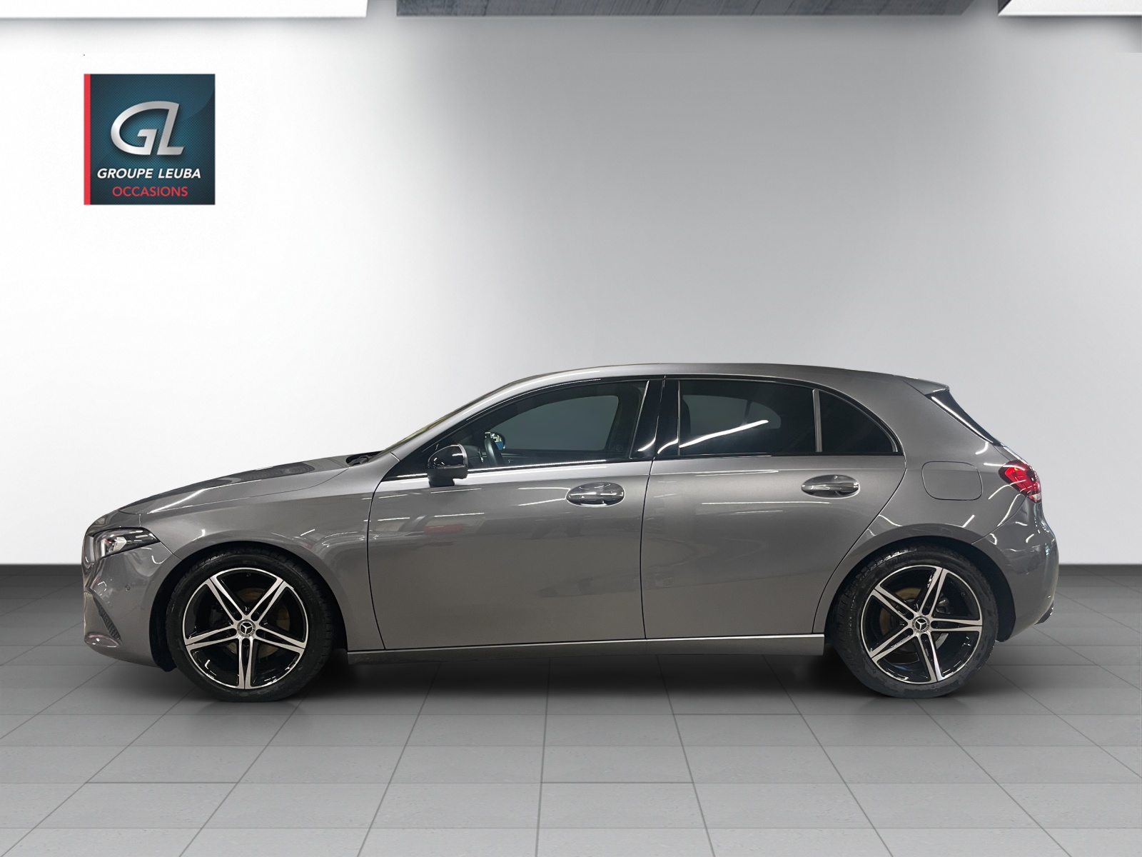 MERCEDES-BENZ A 180 Night Star 7G-DCT-image-2