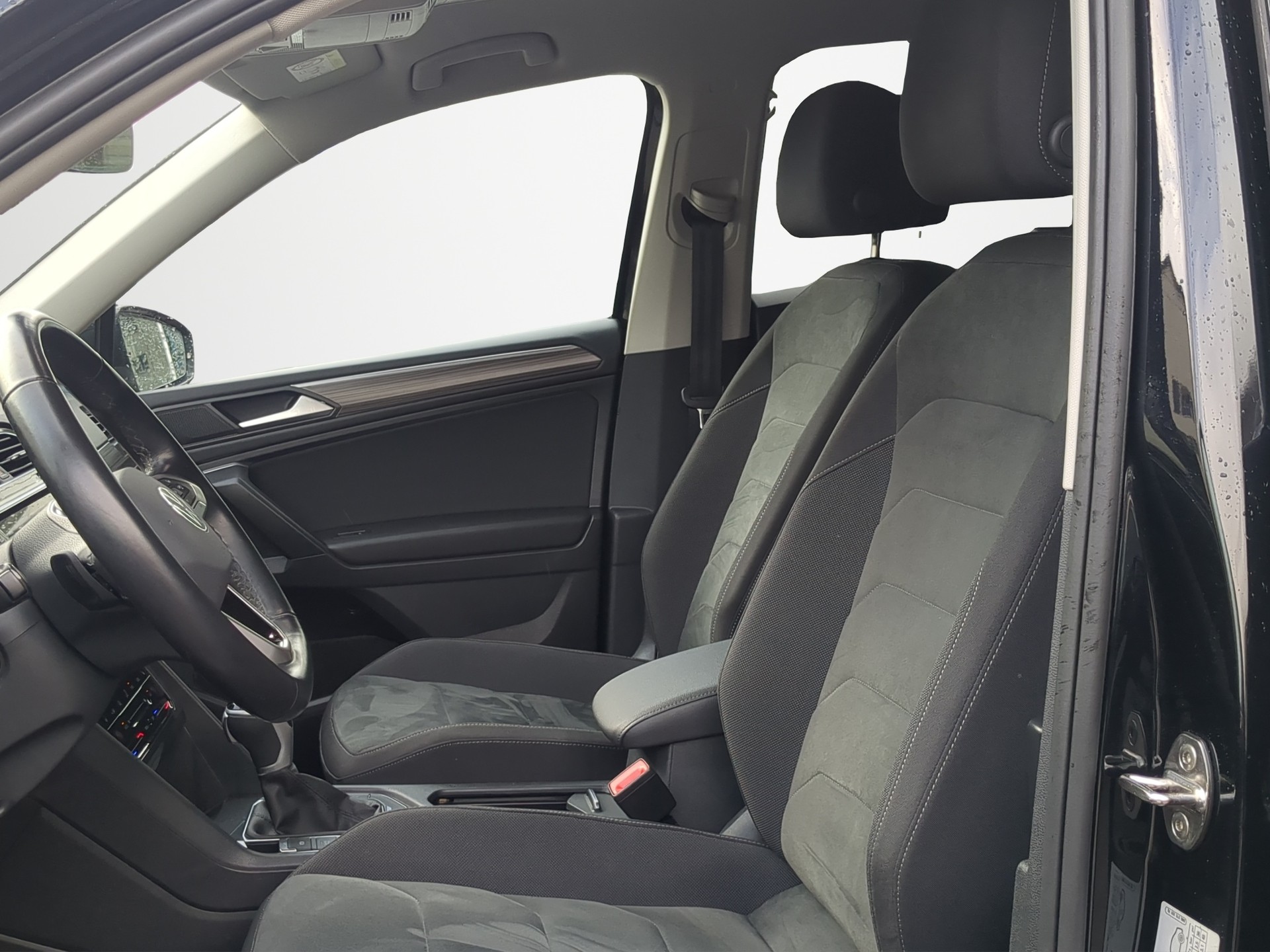 VW Tiguan Allspace 2.0TSI Elegance 4Motion DSG-image-5