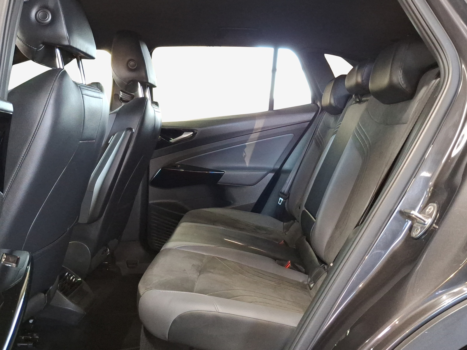 VW ID.4 Pro Performance 77 kWh-image-12