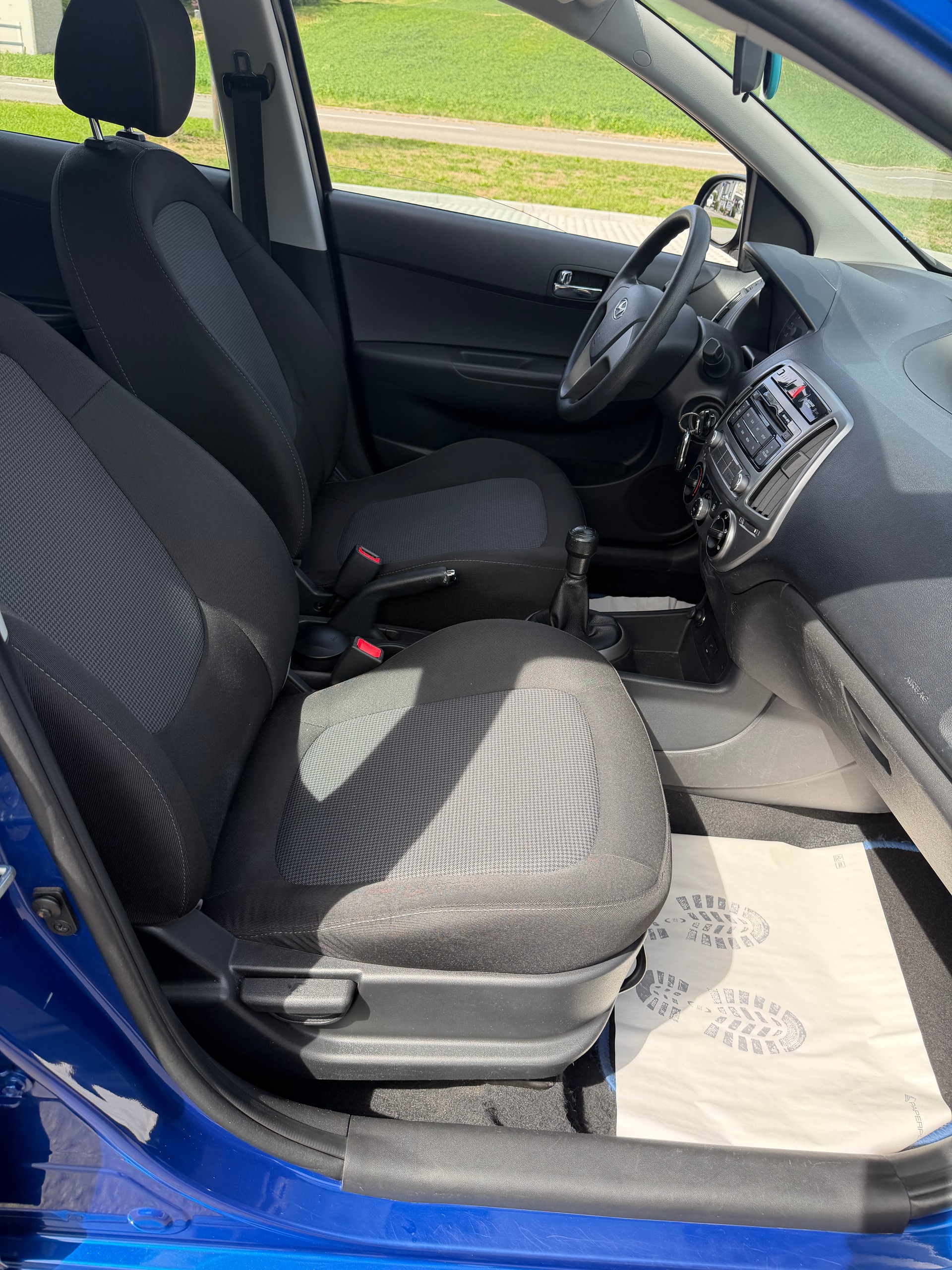 HYUNDAI i20 1.2 Comfort-image-5