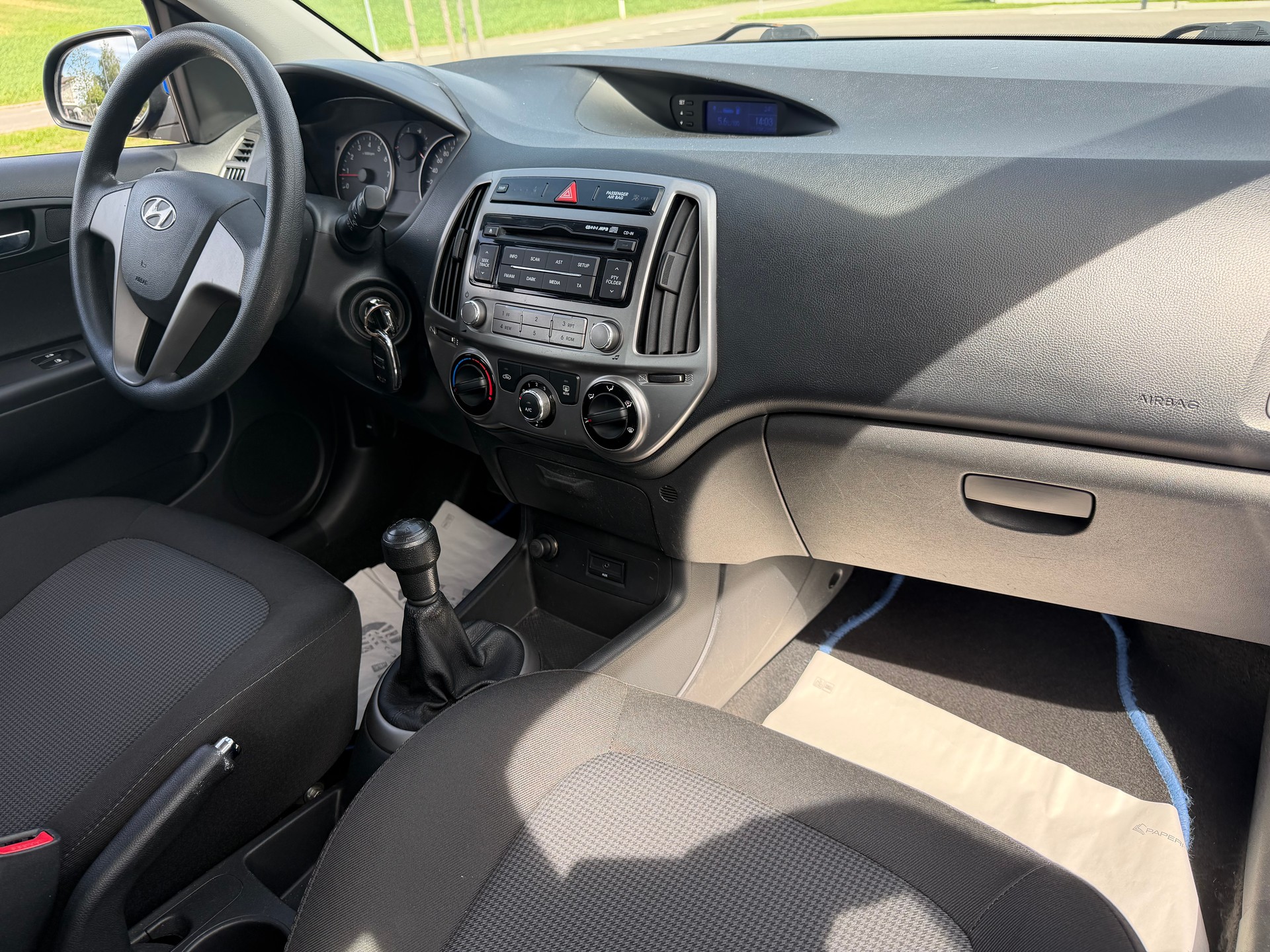 HYUNDAI i20 1.2 Comfort-image-4