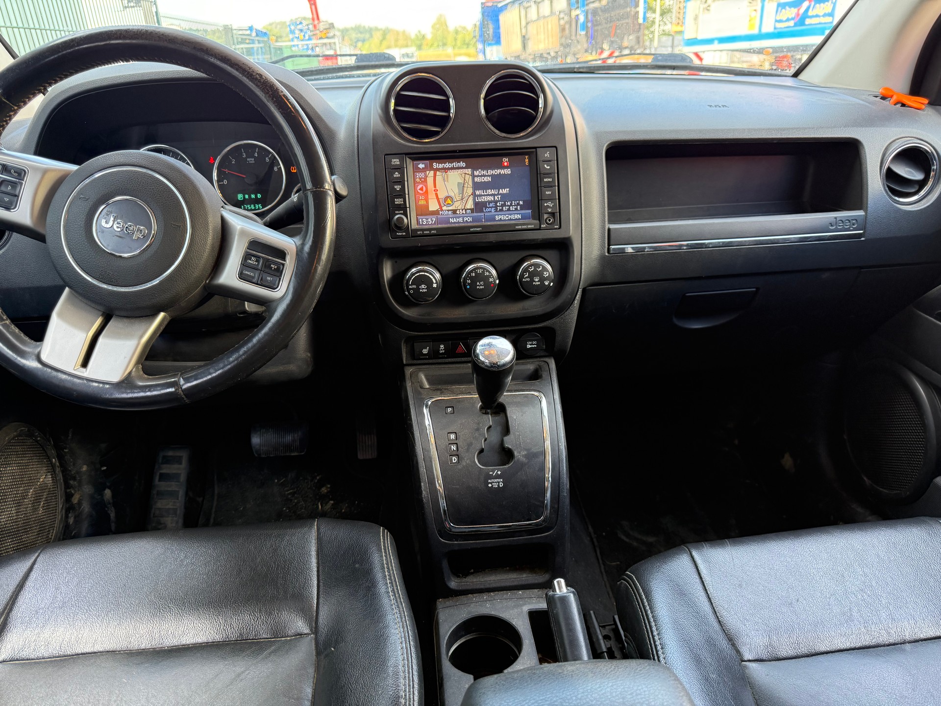 JEEP Compass 2.4 Limited CVT-image-6