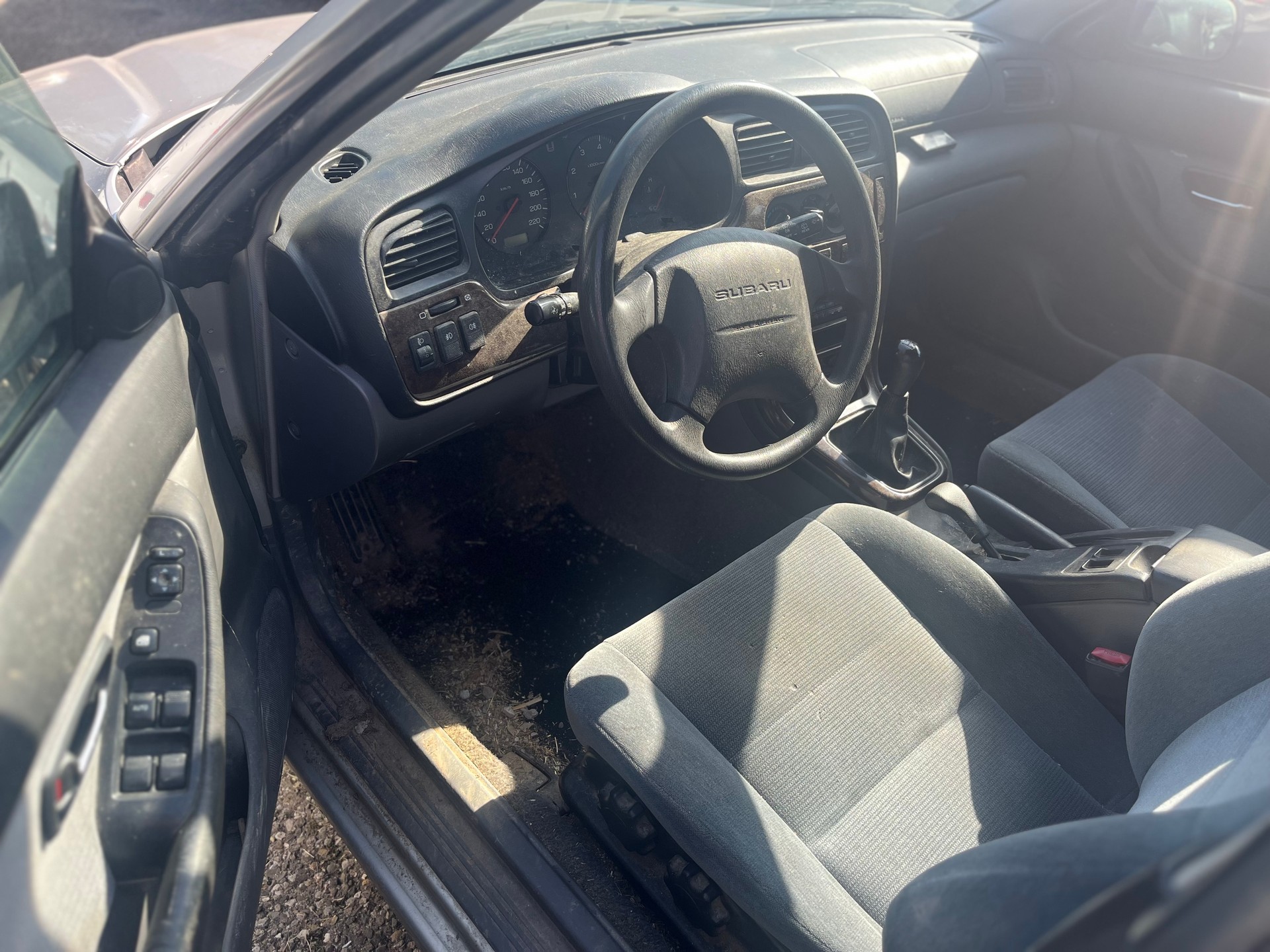 SUBARU Legacy 2.0 Swiss-image-6
