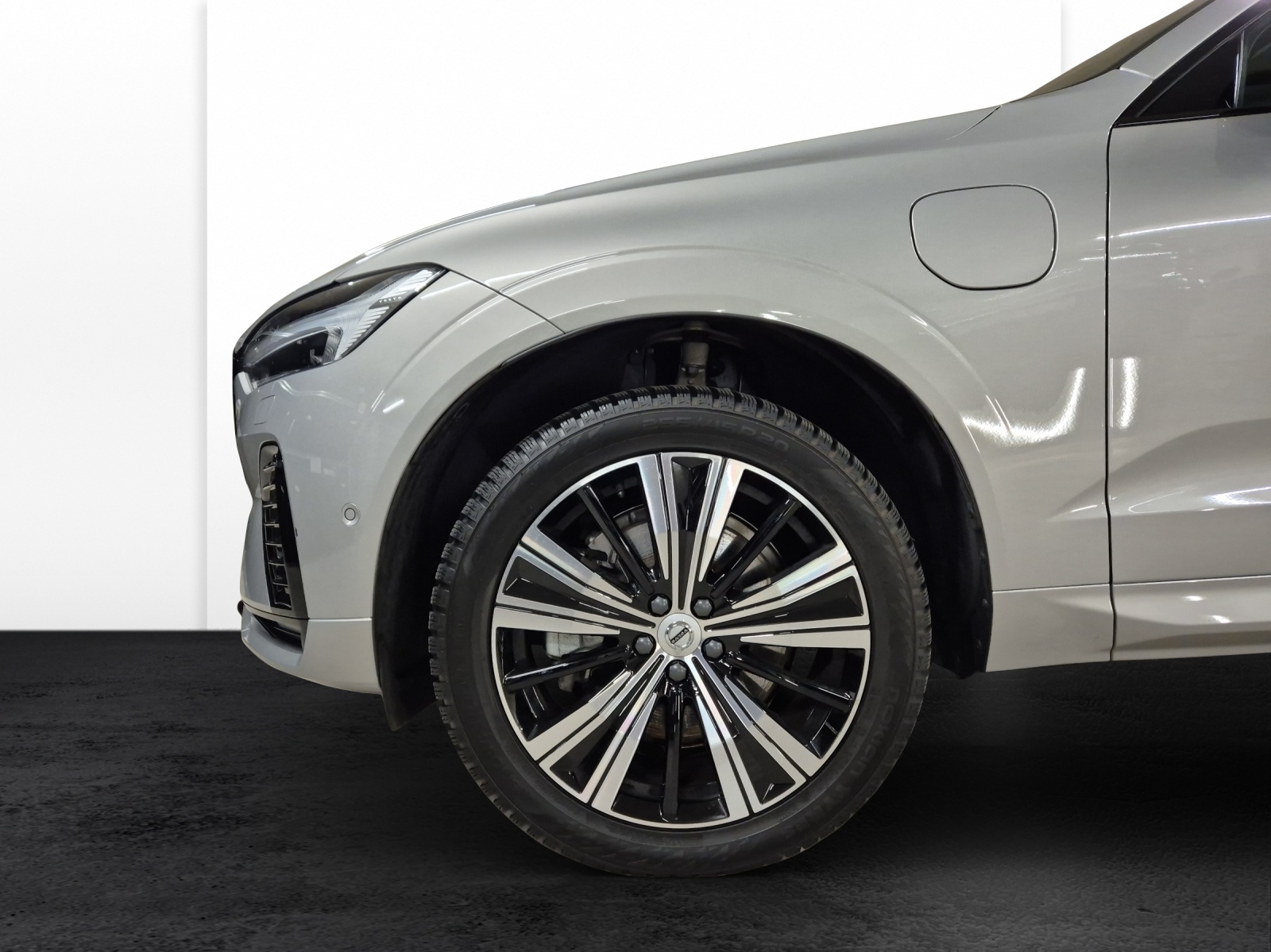 VOLVO XC60 2.0 T6 TE Ultra Dark eAWD-image-19