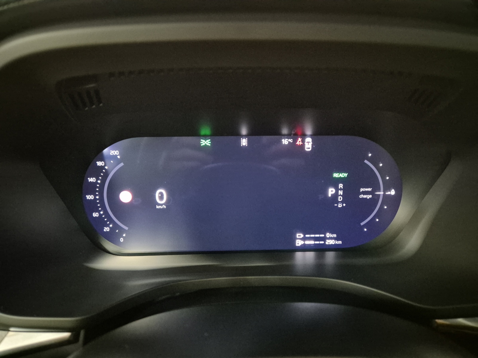 VOLVO XC60 2.0 T6 TE Ultra Dark eAWD-image-12